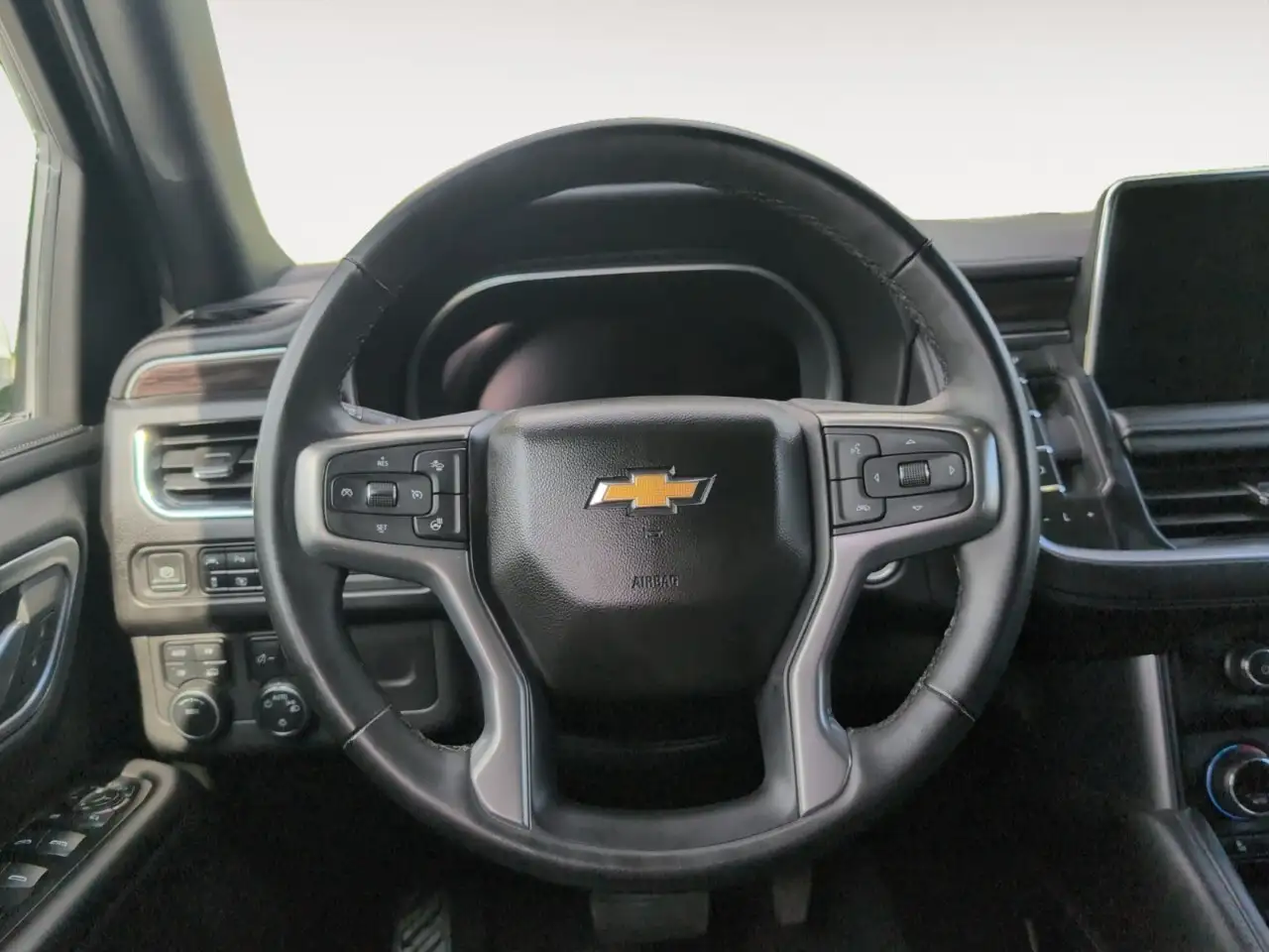 Chevrolet Suburban снимка Chevrolet Suburban
