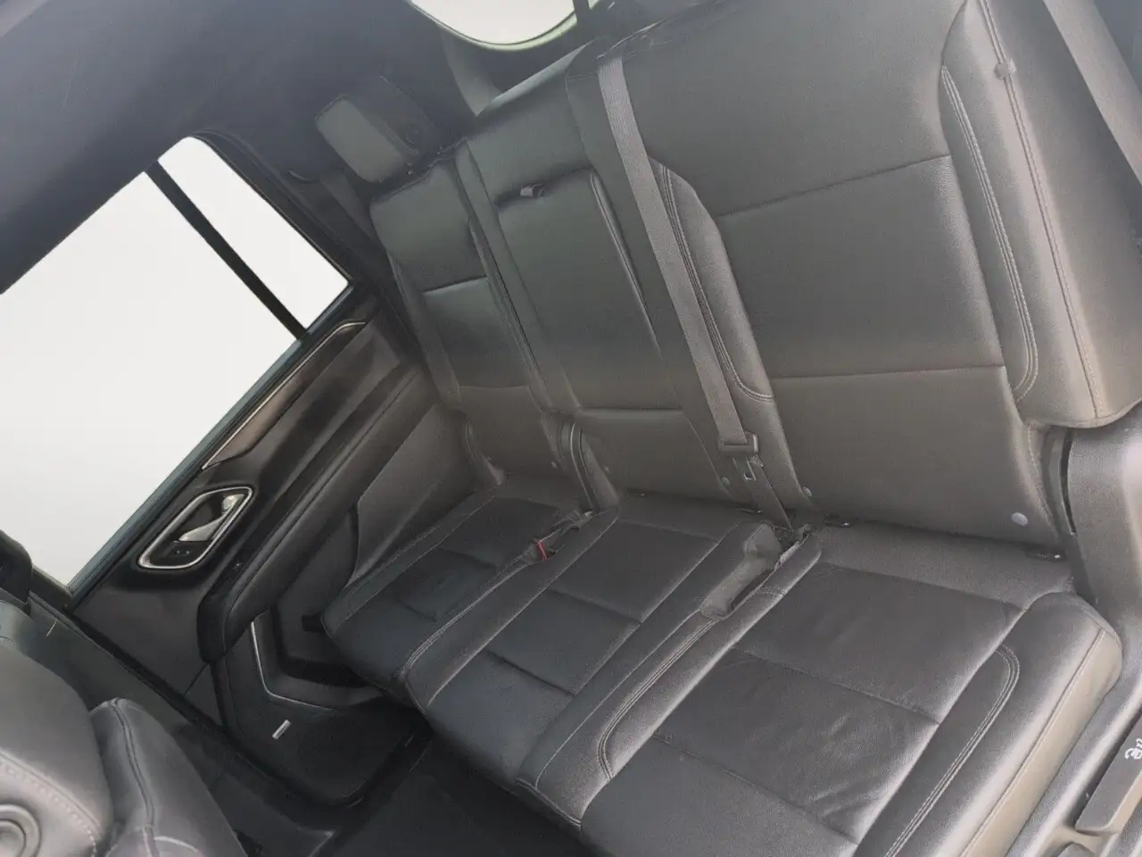 Chevrolet Suburban снимка Chevrolet Suburban