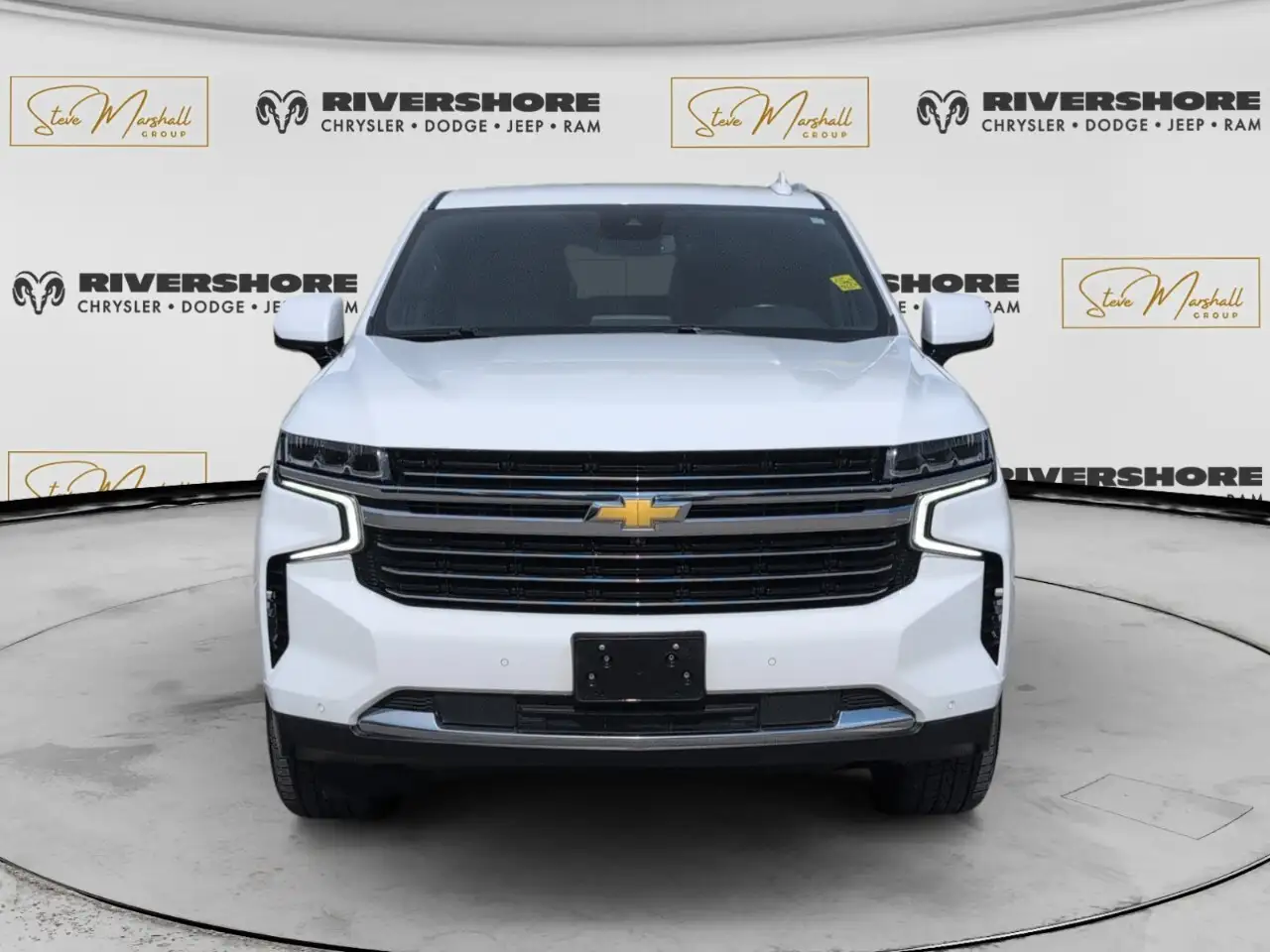 Chevrolet Suburban снимка Chevrolet Suburban