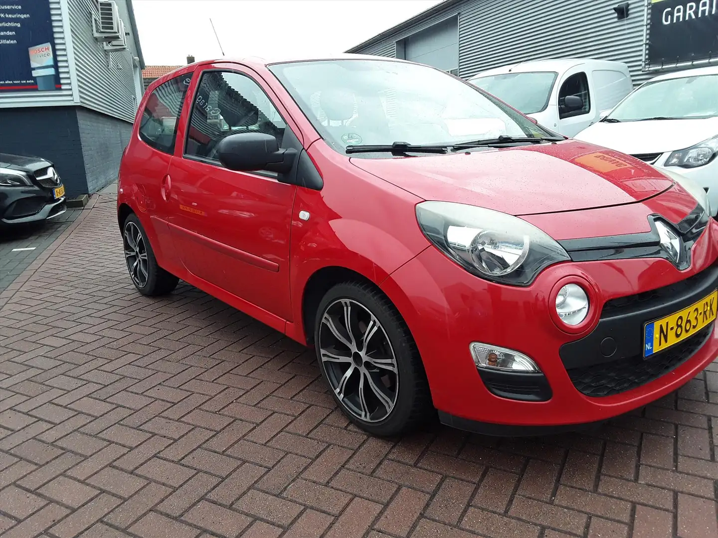 Renault Twingo 1.2 16v 75pk Acces Rood - 2