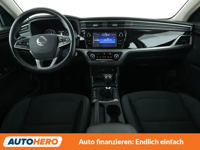 KGM Korando view 12