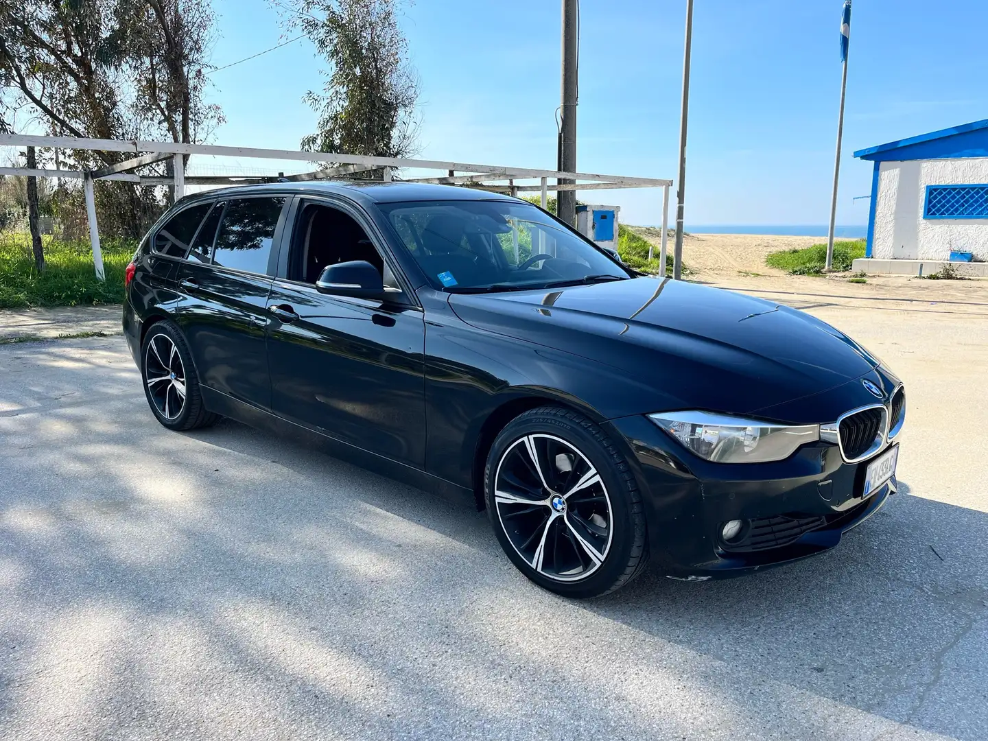 BMW 320 320d Touring Business auto - 1