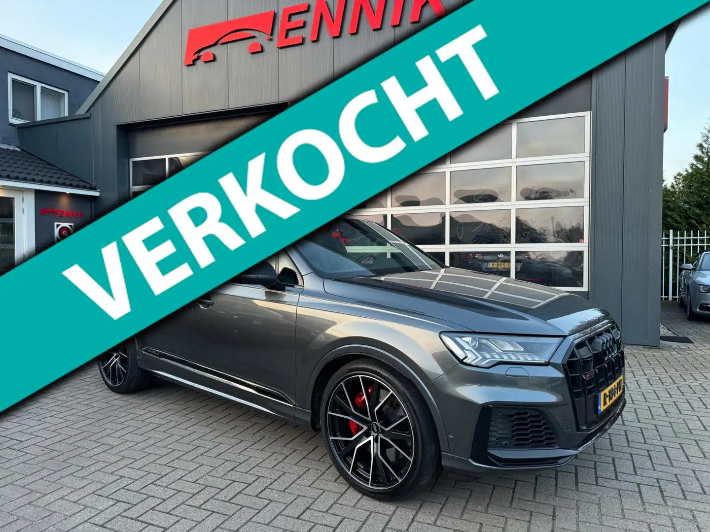 Audi Q7 4.0 TFSI SQ7 quattro 7p / Pano / Rs Zetels / Trekh Grijs - 1