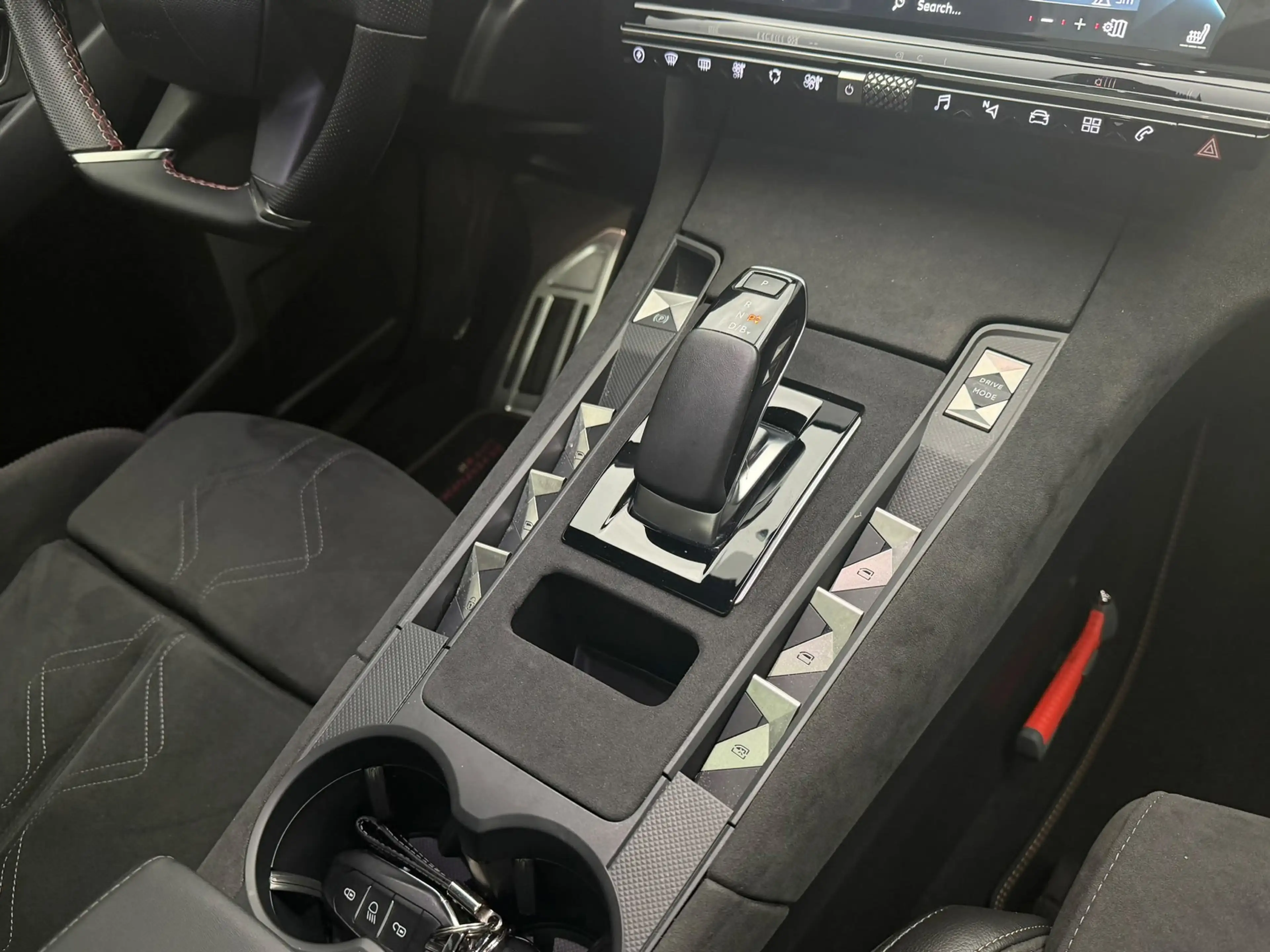 DS Automobiles DS 7 Crossback E-Tense Performance Line, panoramadak, vele opties — photo 11