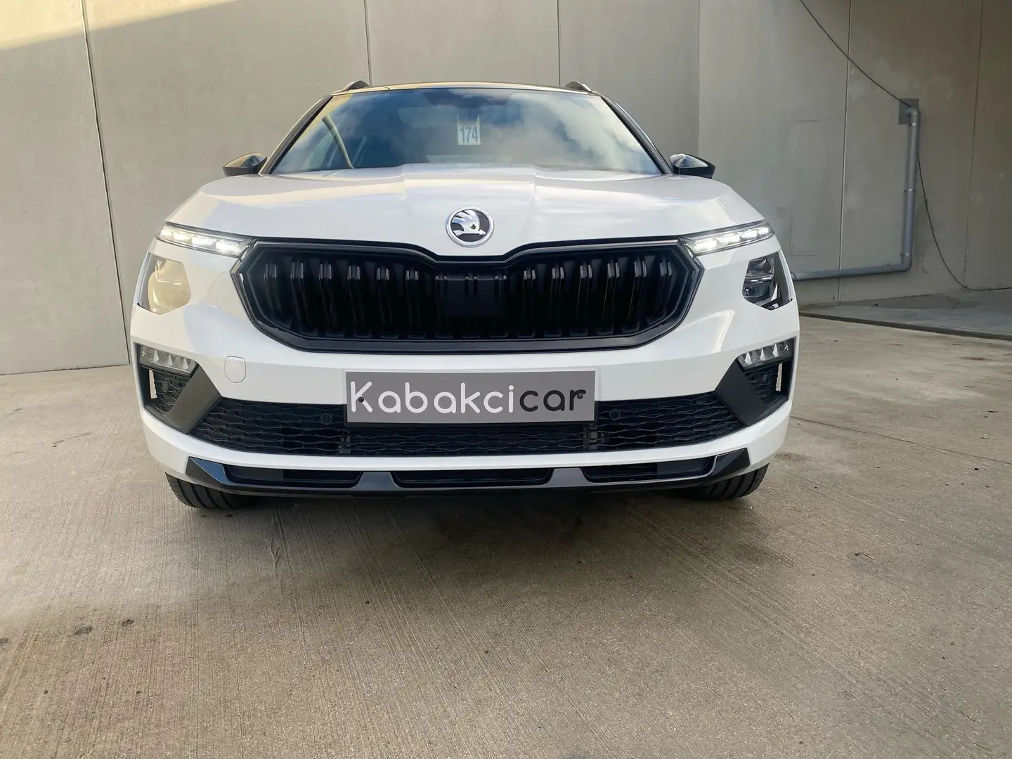 Skoda Kamiq 1.0 TSI Monte Carl/CLIM/LEDS/LINE ASSIST/TOIT PANO Blanc - 2