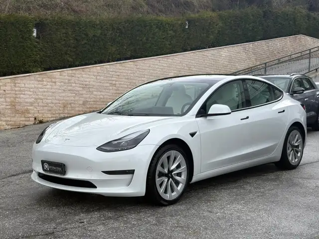 Tesla Model 3 Long Range Dual Motor AWD
