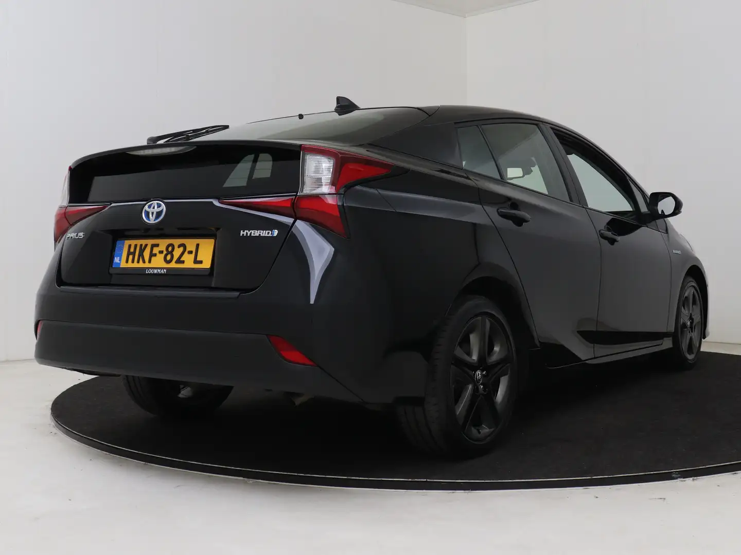 Toyota Prius 1.8 Executive | LED | Head-Up Display | Parkeersen Zwart - 2
