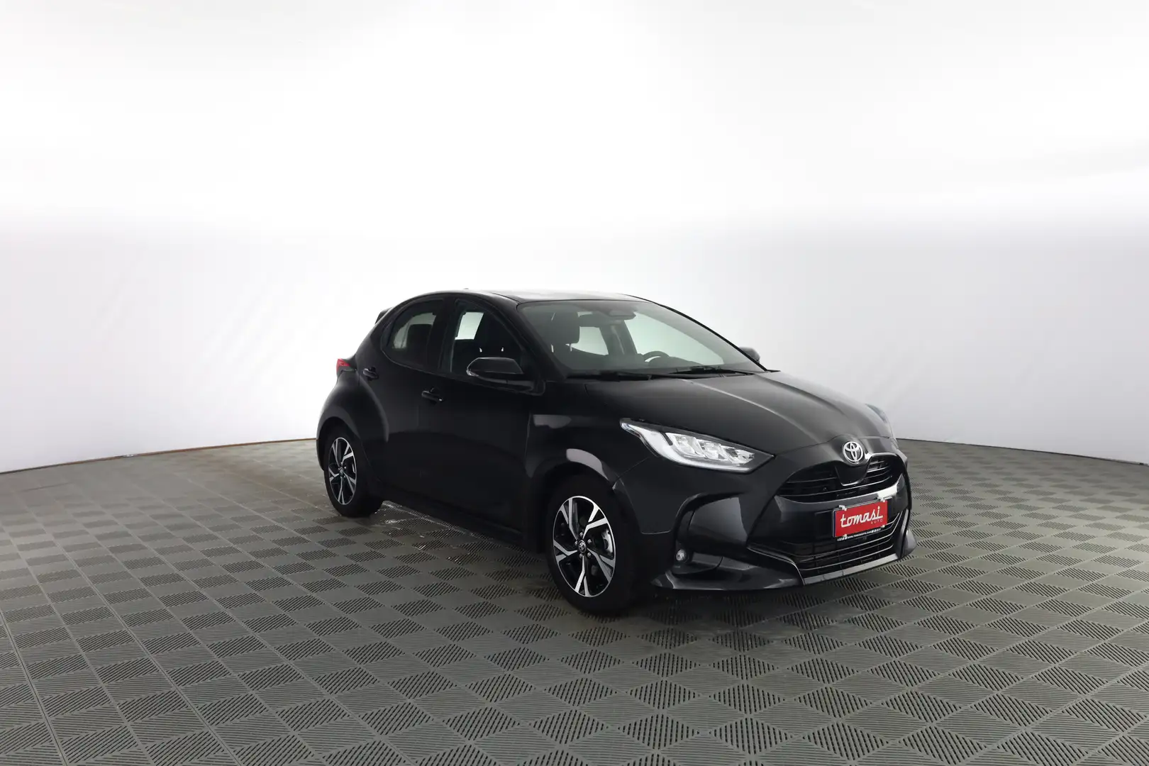Toyota Yaris 1.5 Hybrid 5 porte Trend Noir - 2