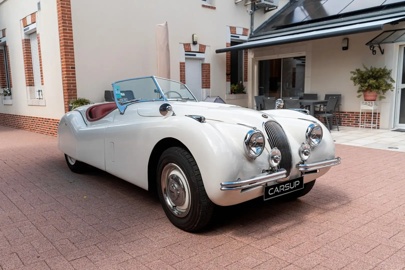 Jaguar XK 120 - 1953 - Restaurée - 400km moteur refait à neuf Weiß - 1