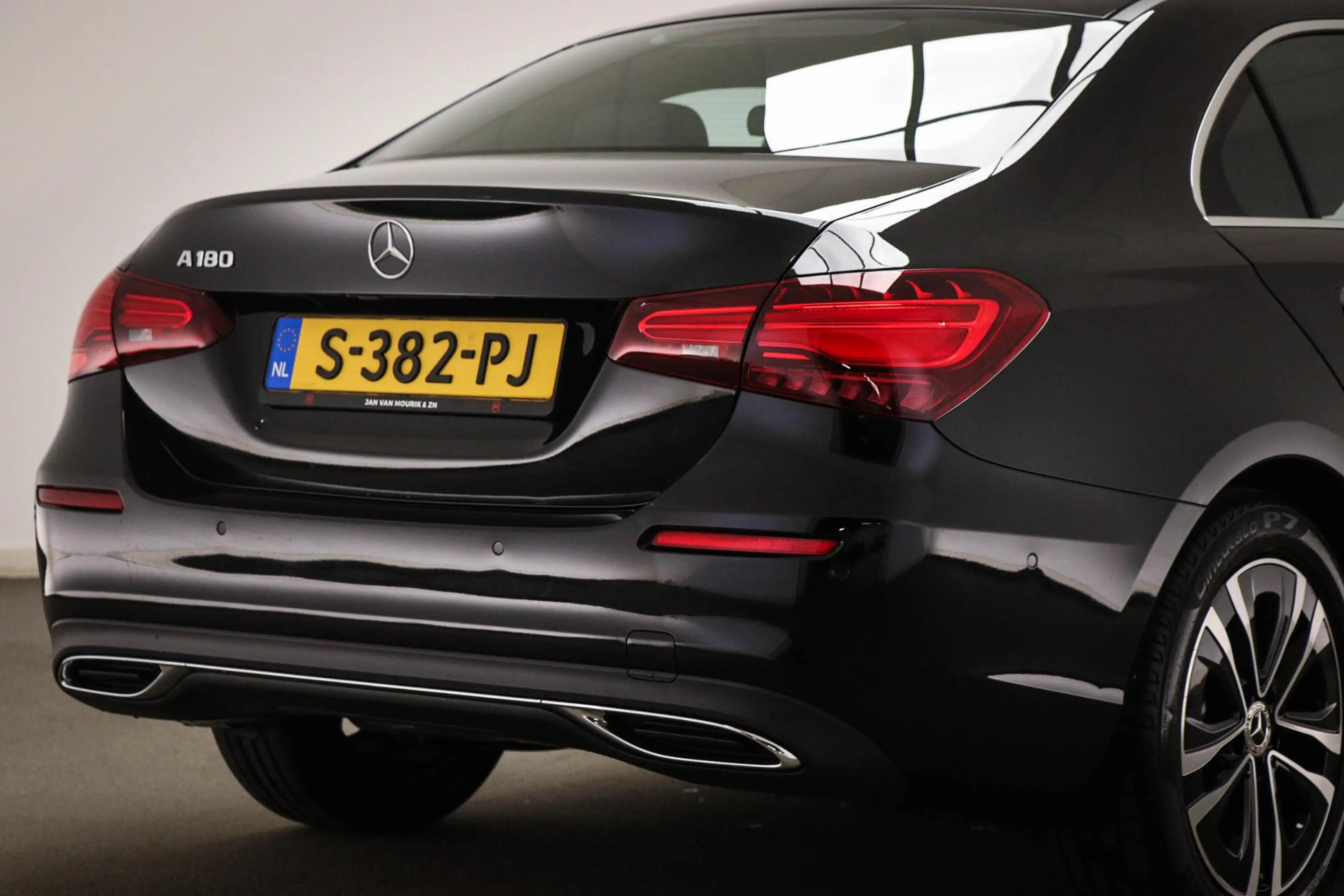 Mercedes-Benz A 180 Business Line | HALF LEDER | STOELVERWARMING | DAB — photo 19