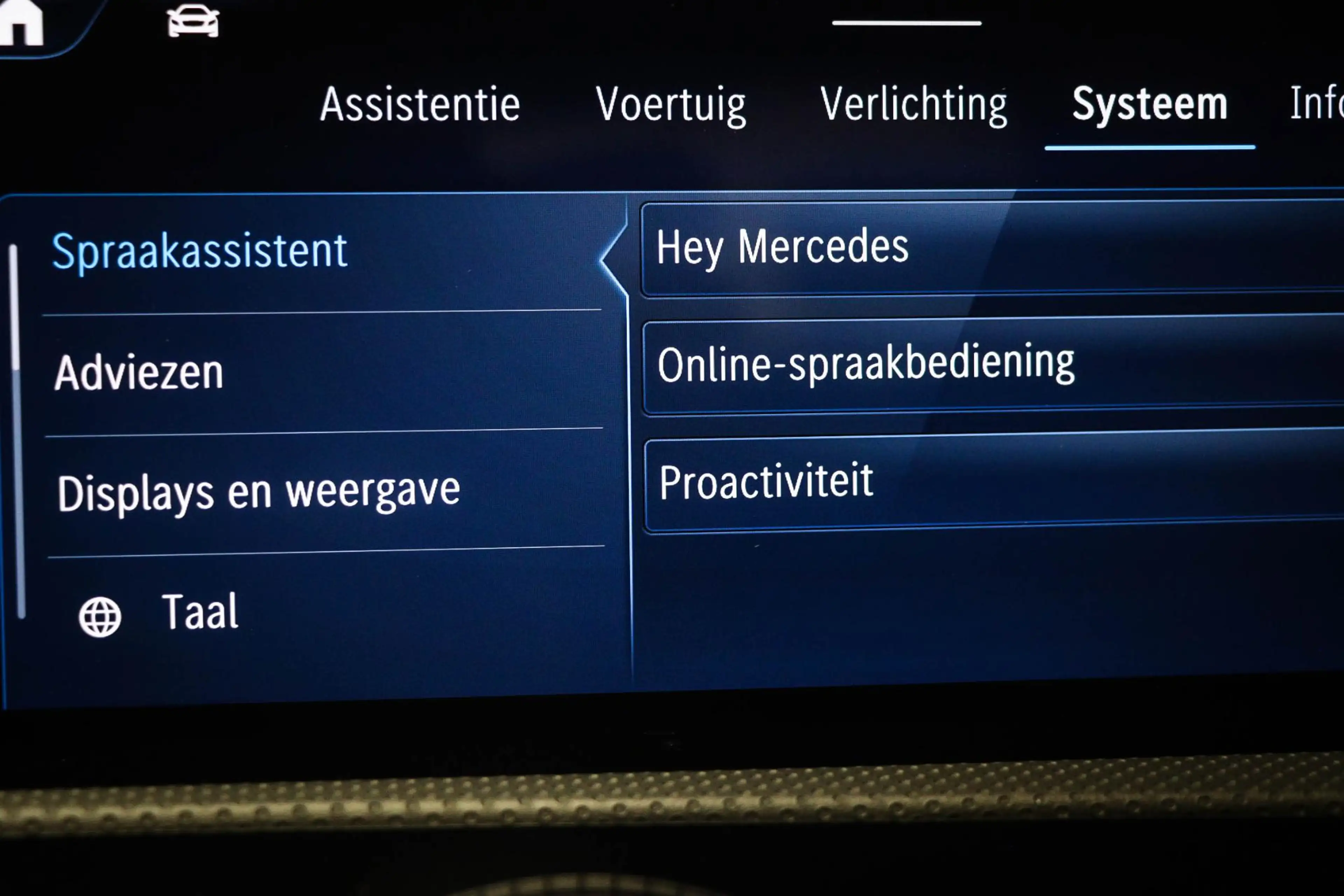 Mercedes-Benz A 180 Business Line | HALF LEDER | STOELVERWARMING | DAB — photo 43