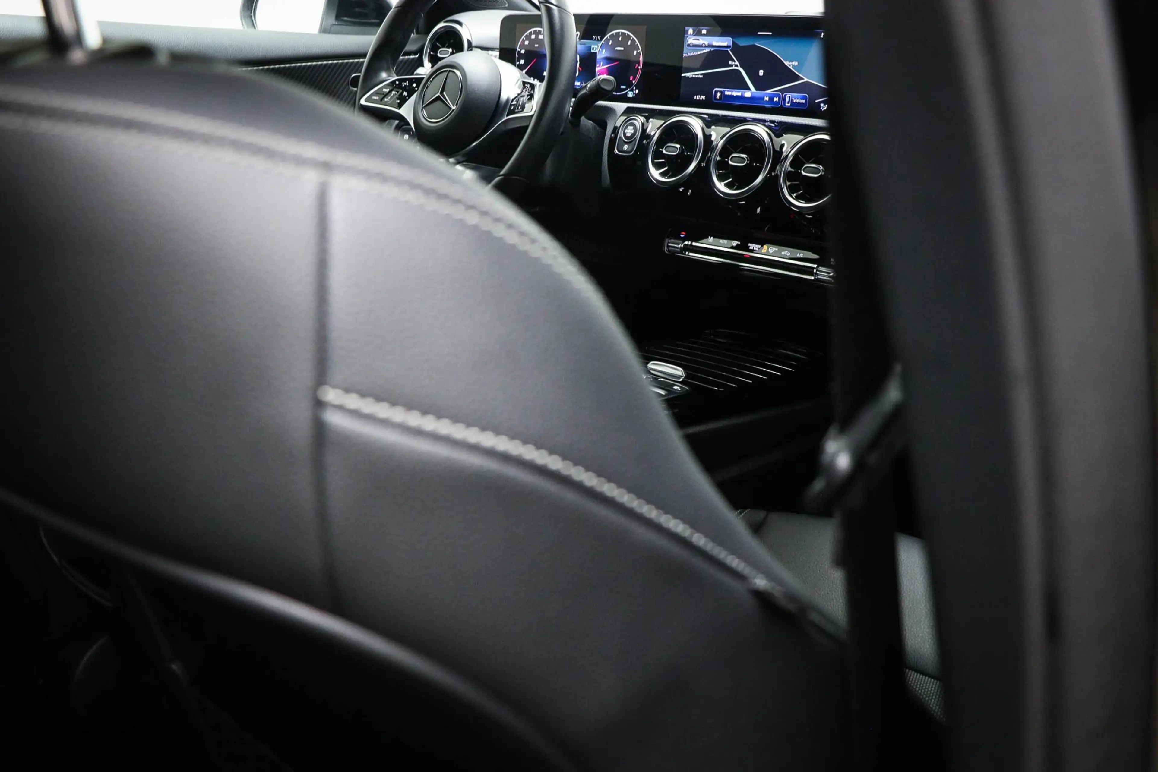 Mercedes-Benz A 180 Business Line | HALF LEDER | STOELVERWARMING | DAB — photo 10