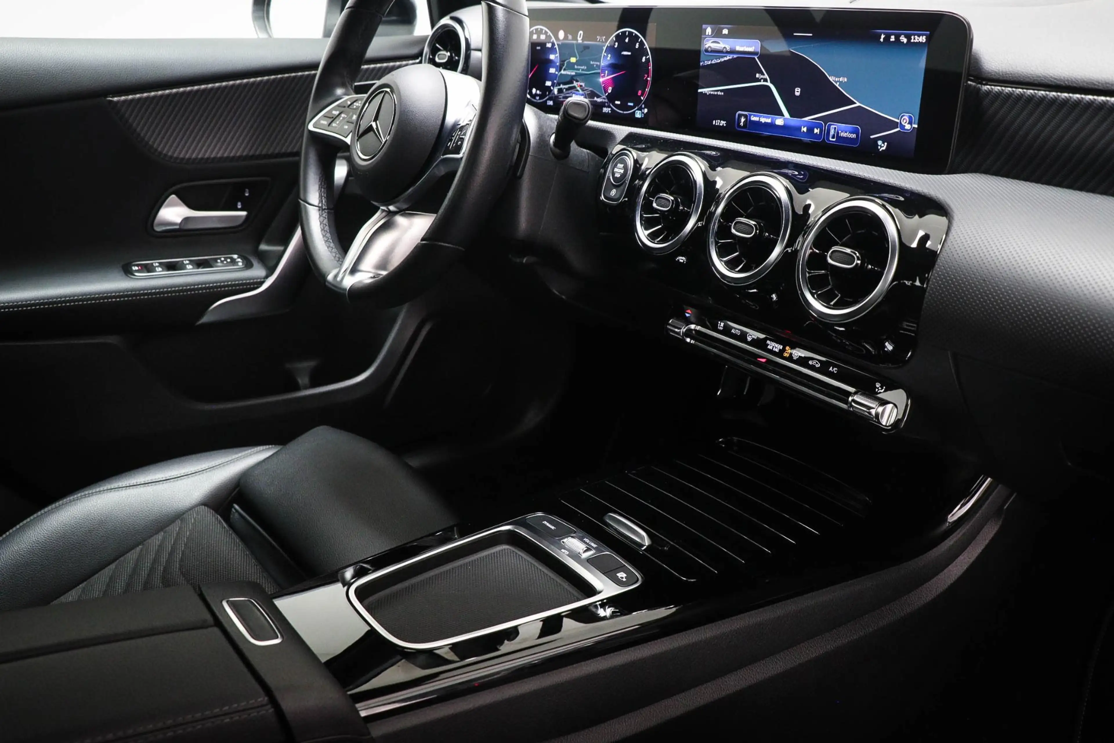 Mercedes-Benz A 180 Business Line | HALF LEDER | STOELVERWARMING | DAB — photo 3