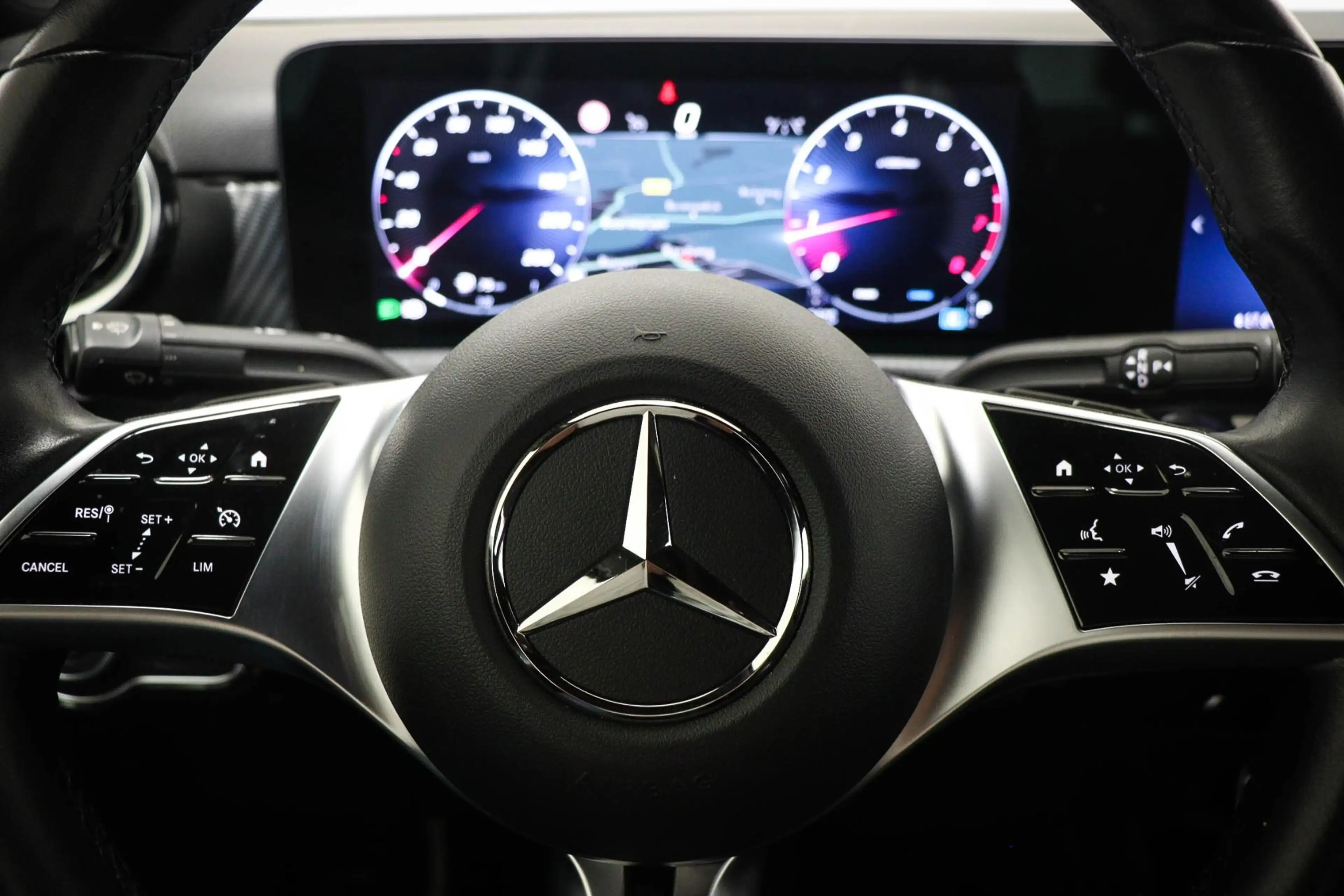 Mercedes-Benz A 180 Business Line | HALF LEDER | STOELVERWARMING | DAB — photo 30