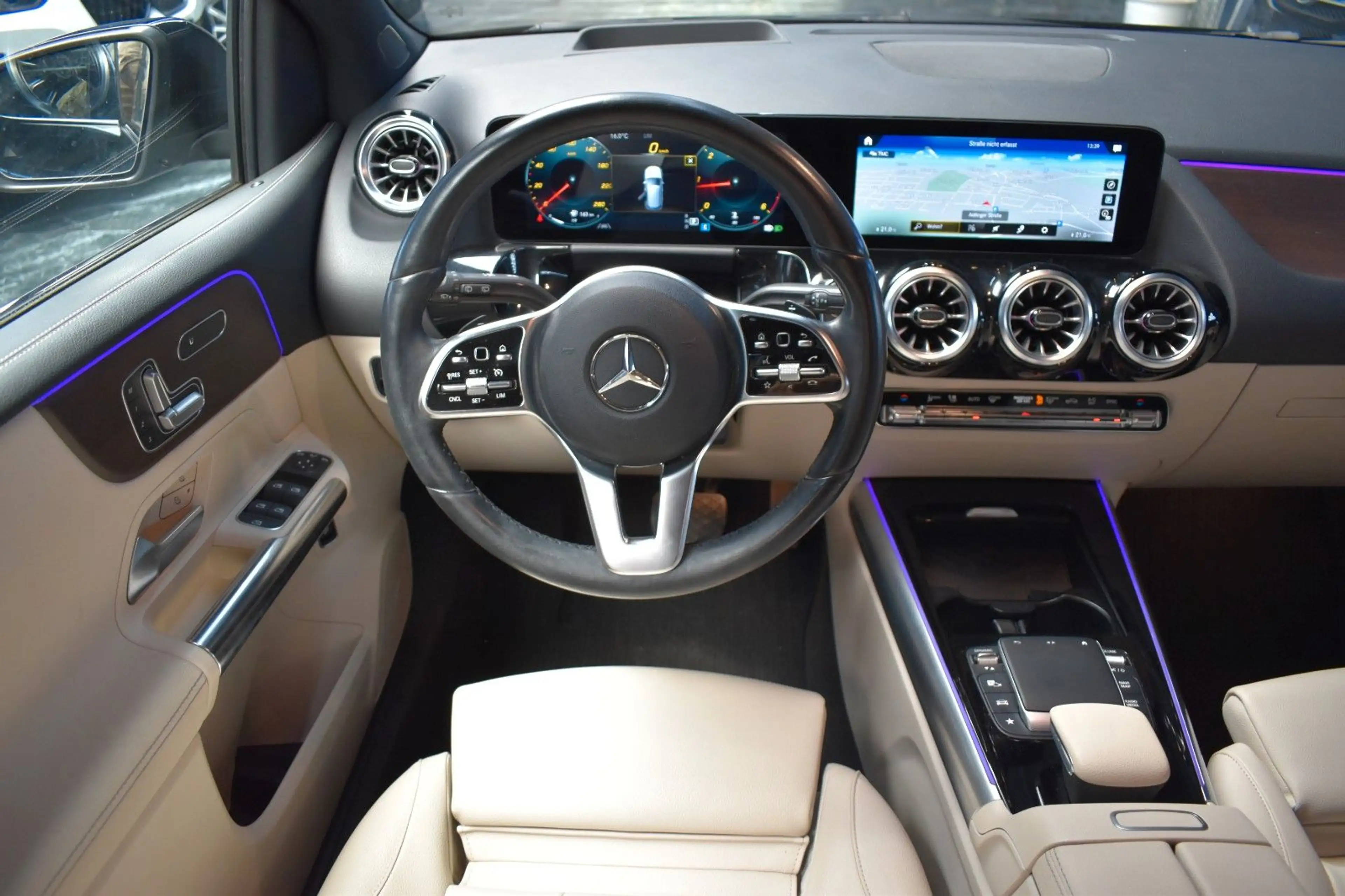 Mercedes-Benz B 220 d*LEDER*AMBIENTE*HEAD-UP*LED*NIGHT-PAKET* — photo 2