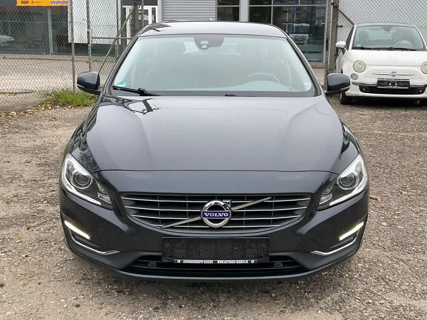 Volvo V60 Summum T3 Autom * Leder * Navi * Xenon ! Gris - 2
