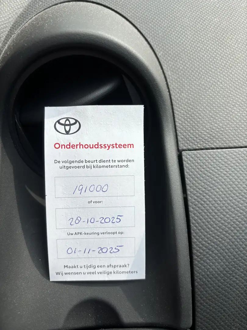 Toyota Yaris 1.3 VVTi Sol Grijs - 1