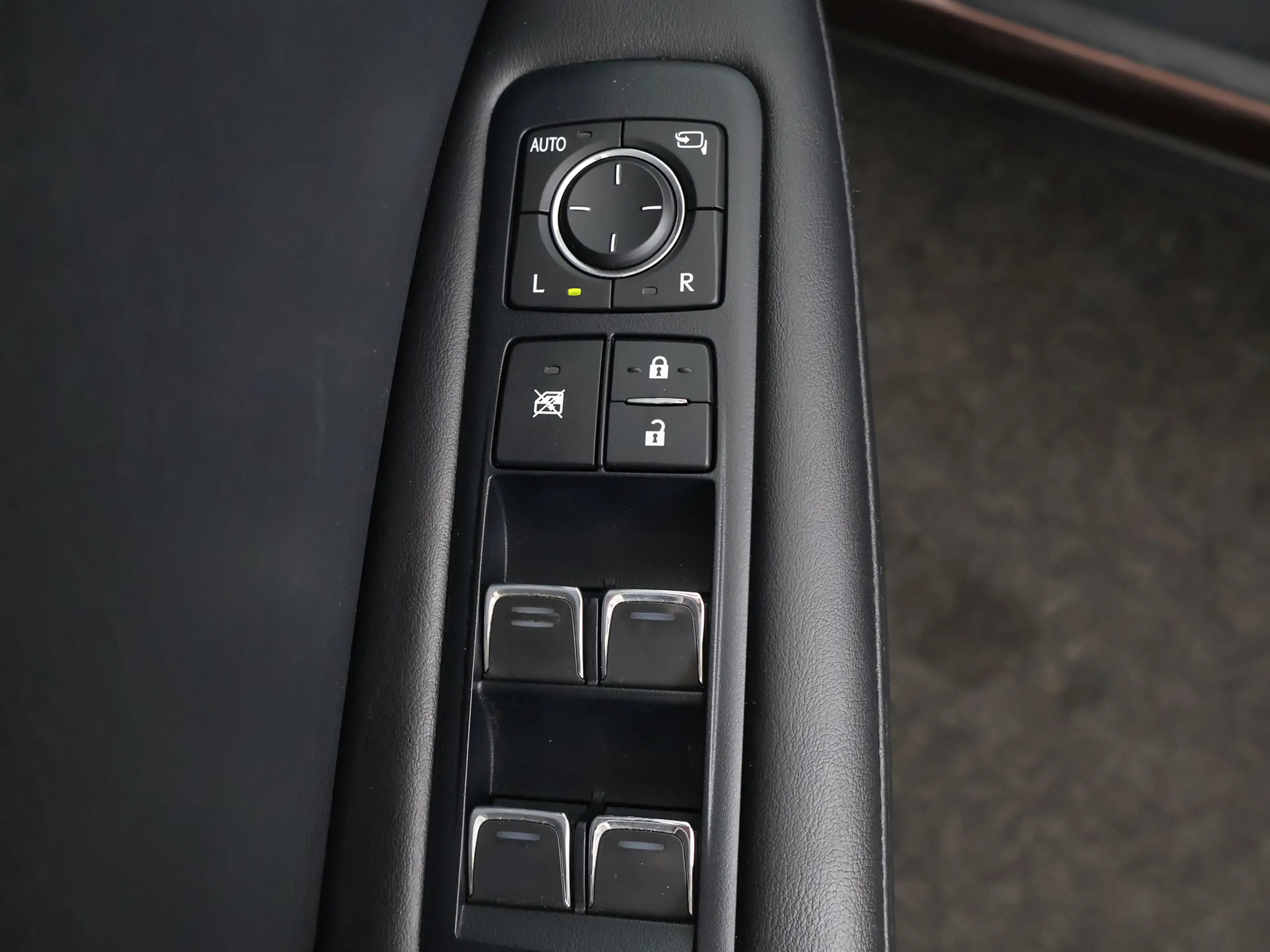 Lexus RX 450h 4WD — photo 4
