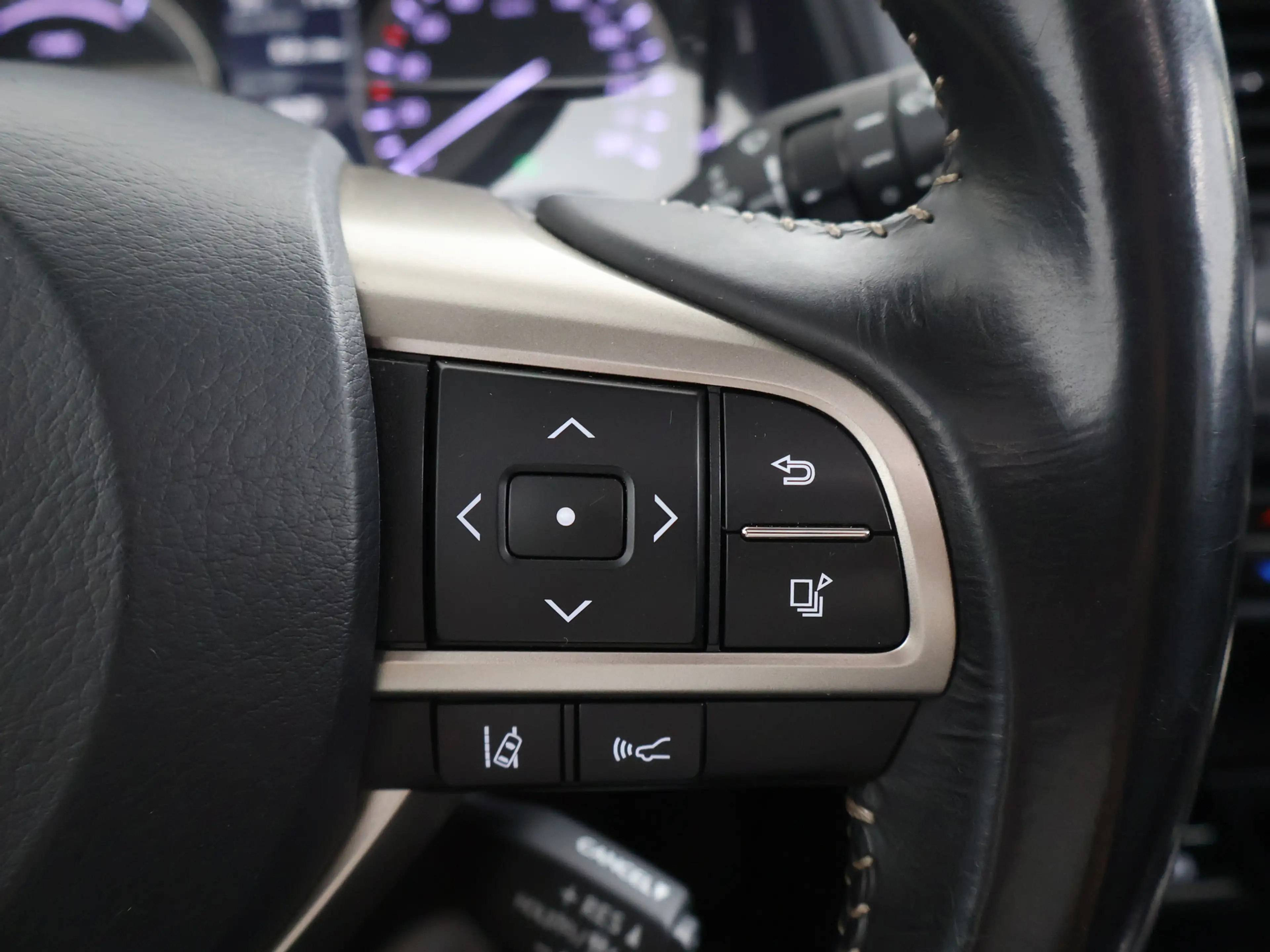 Lexus RX 450h 4WD — photo 8