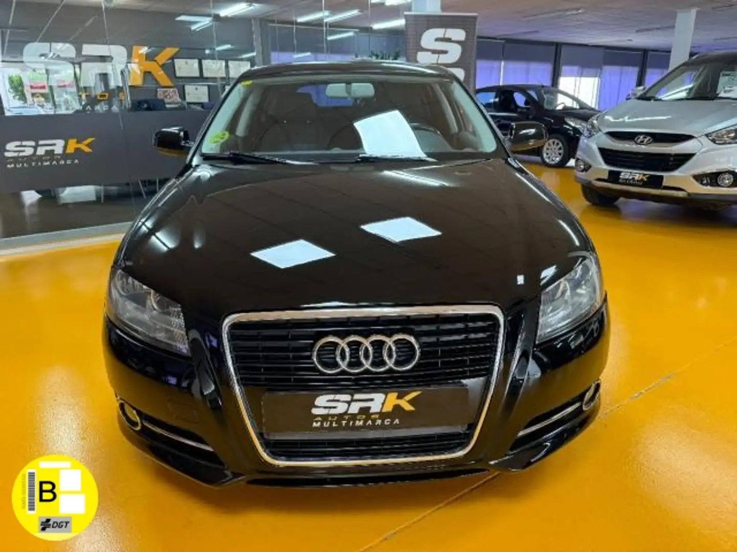 Audi A3 Sportback 1.6 TDI Ambiente Negro - 2