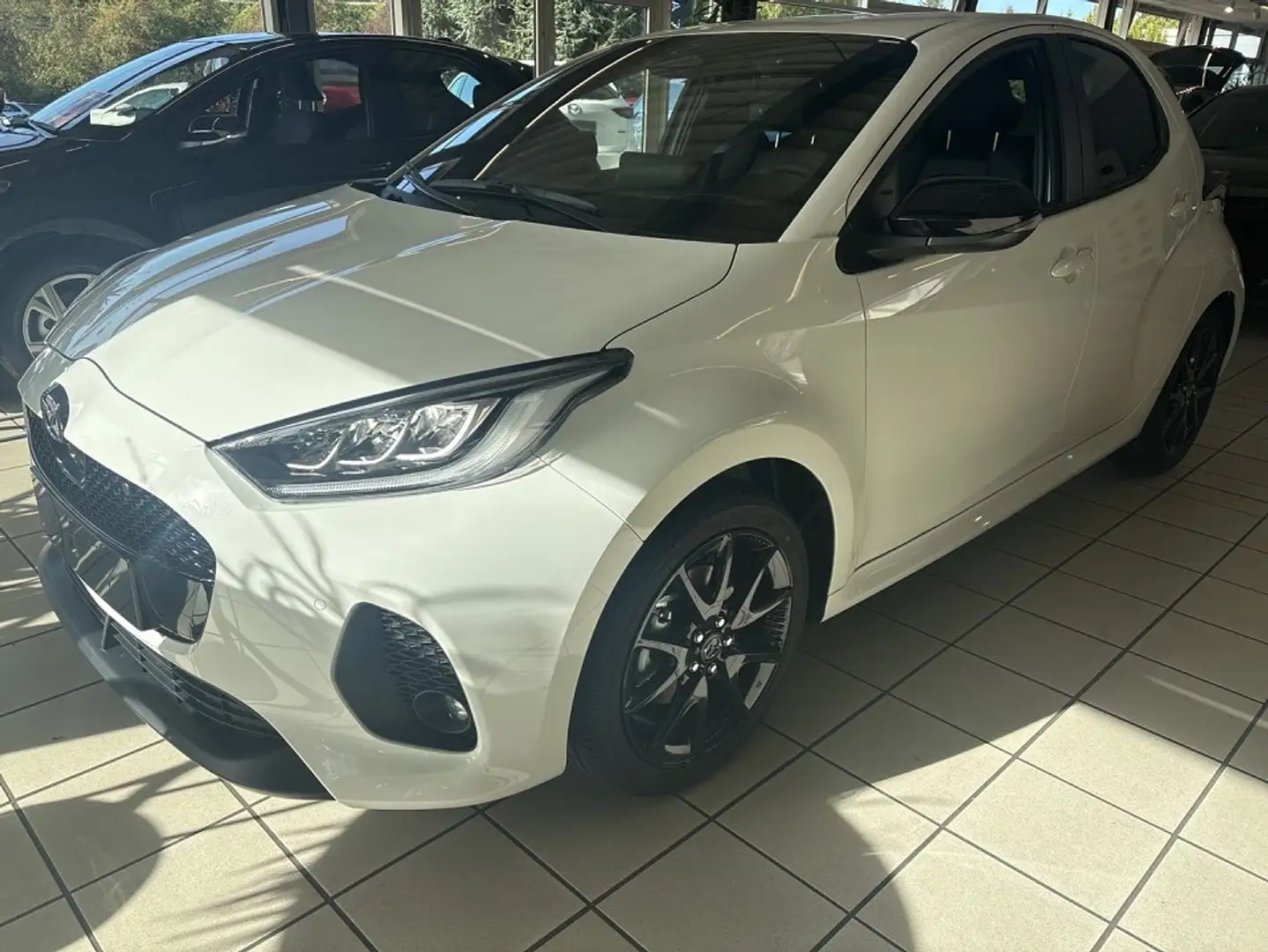 Mazda 2 Hybrid Homura 1.5L VVT-i 116 *TZ* Blanc - 1