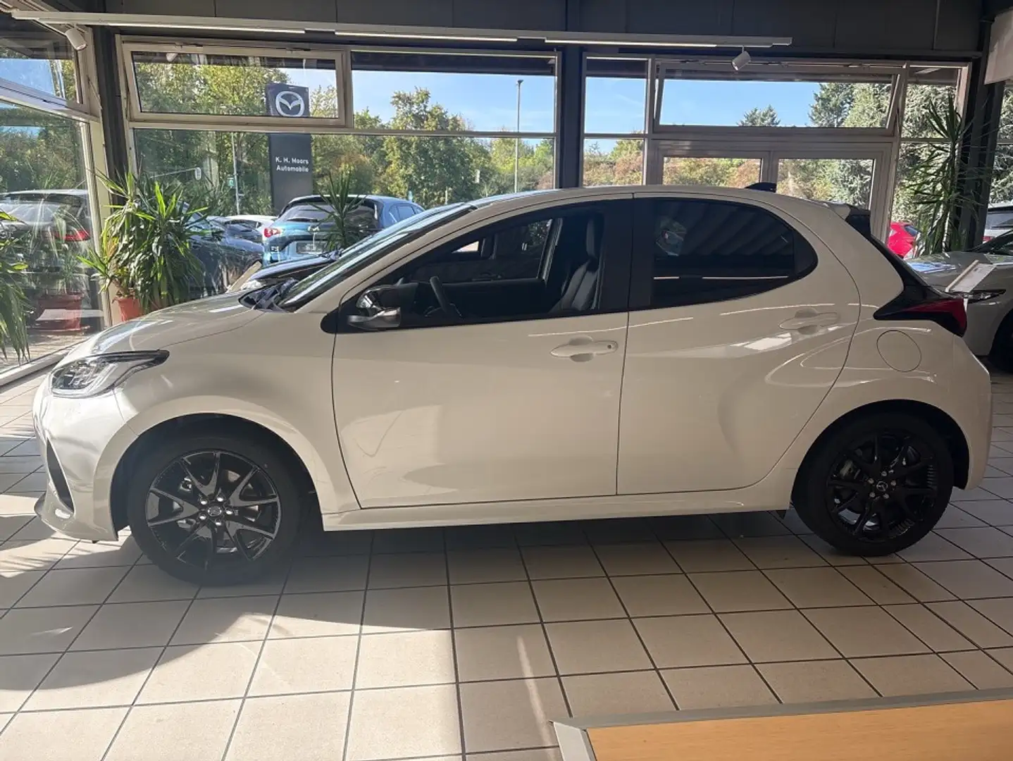 Mazda 2 Hybrid Homura 1.5L VVT-i 116 *TZ* Blanc - 2