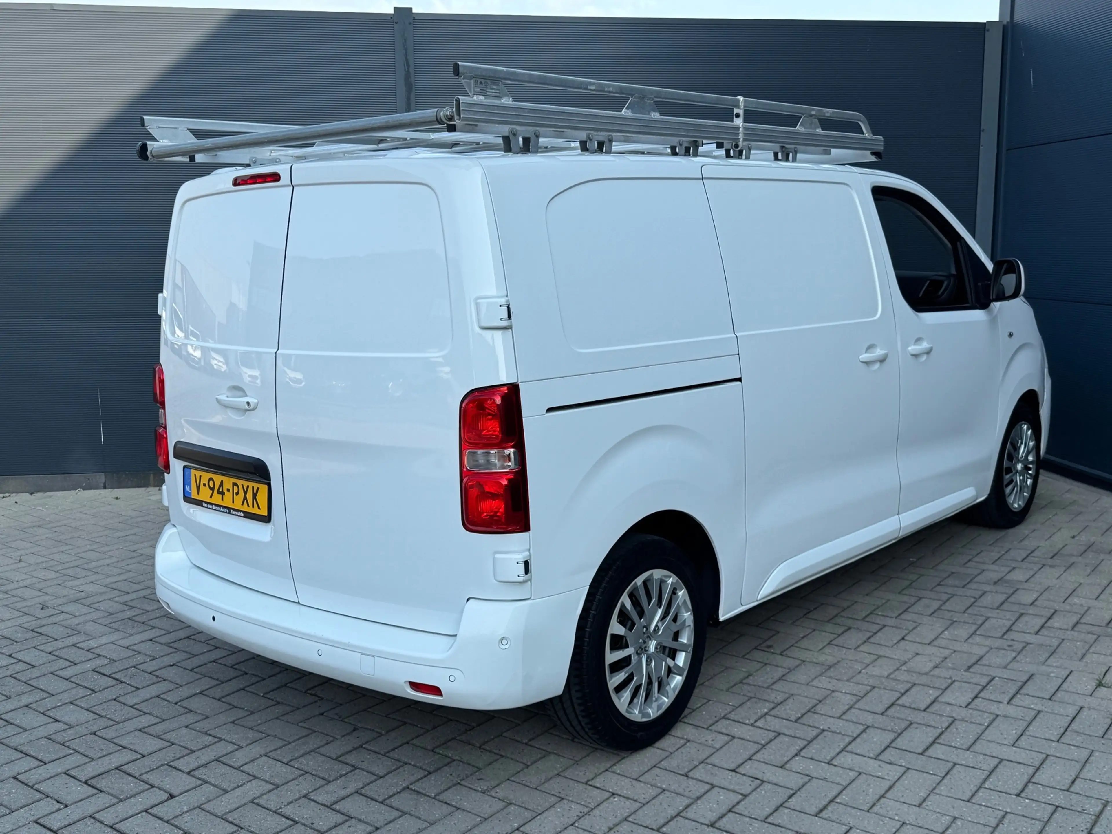 Peugeot Expert 1.5 BlueHDI / Lang / 360 / 2 X Zijdeur / Imperiaal — photo 2