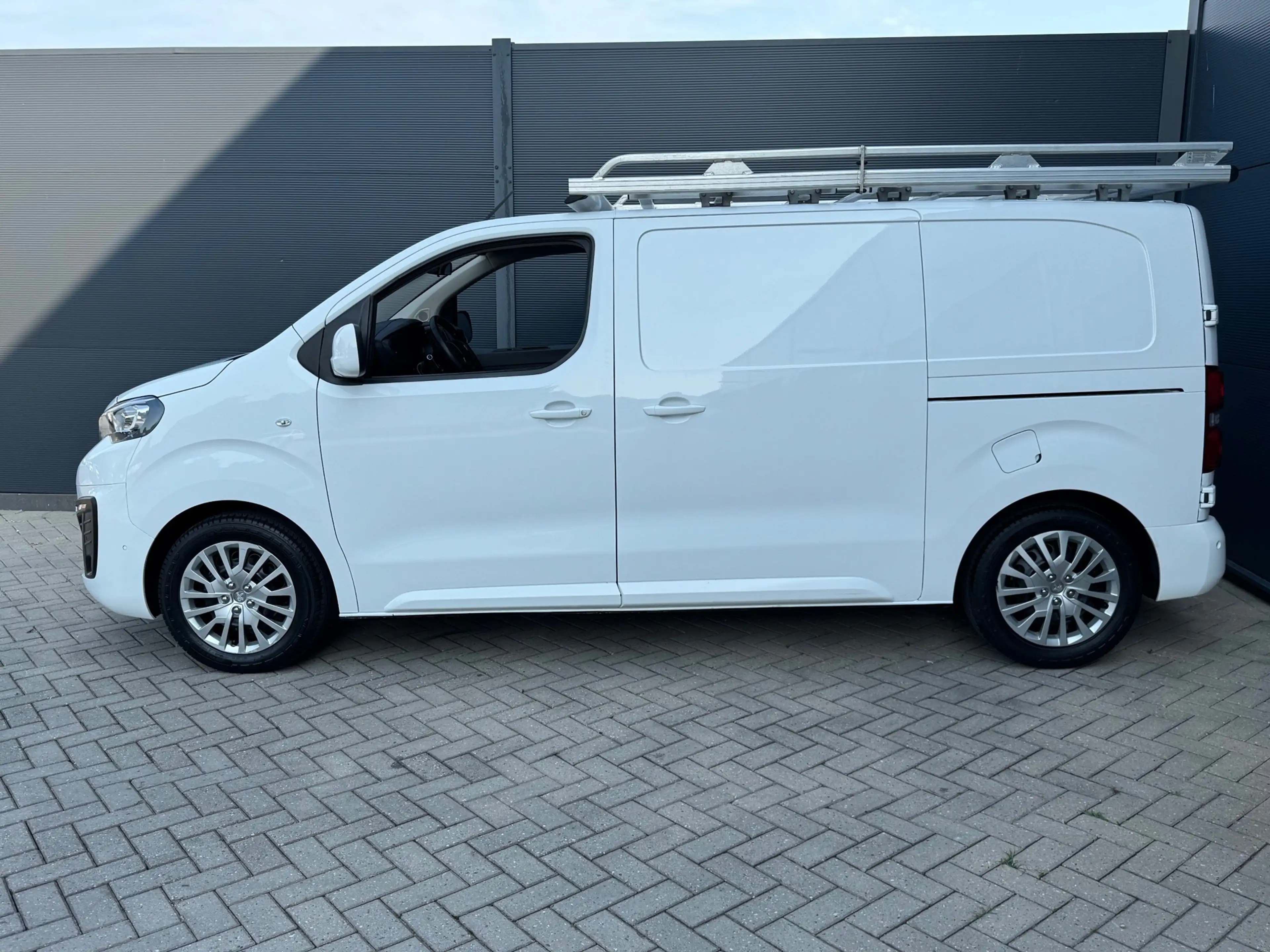 Peugeot Expert 1.5 BlueHDI / Lang / 360 / 2 X Zijdeur / Imperiaal — photo 8