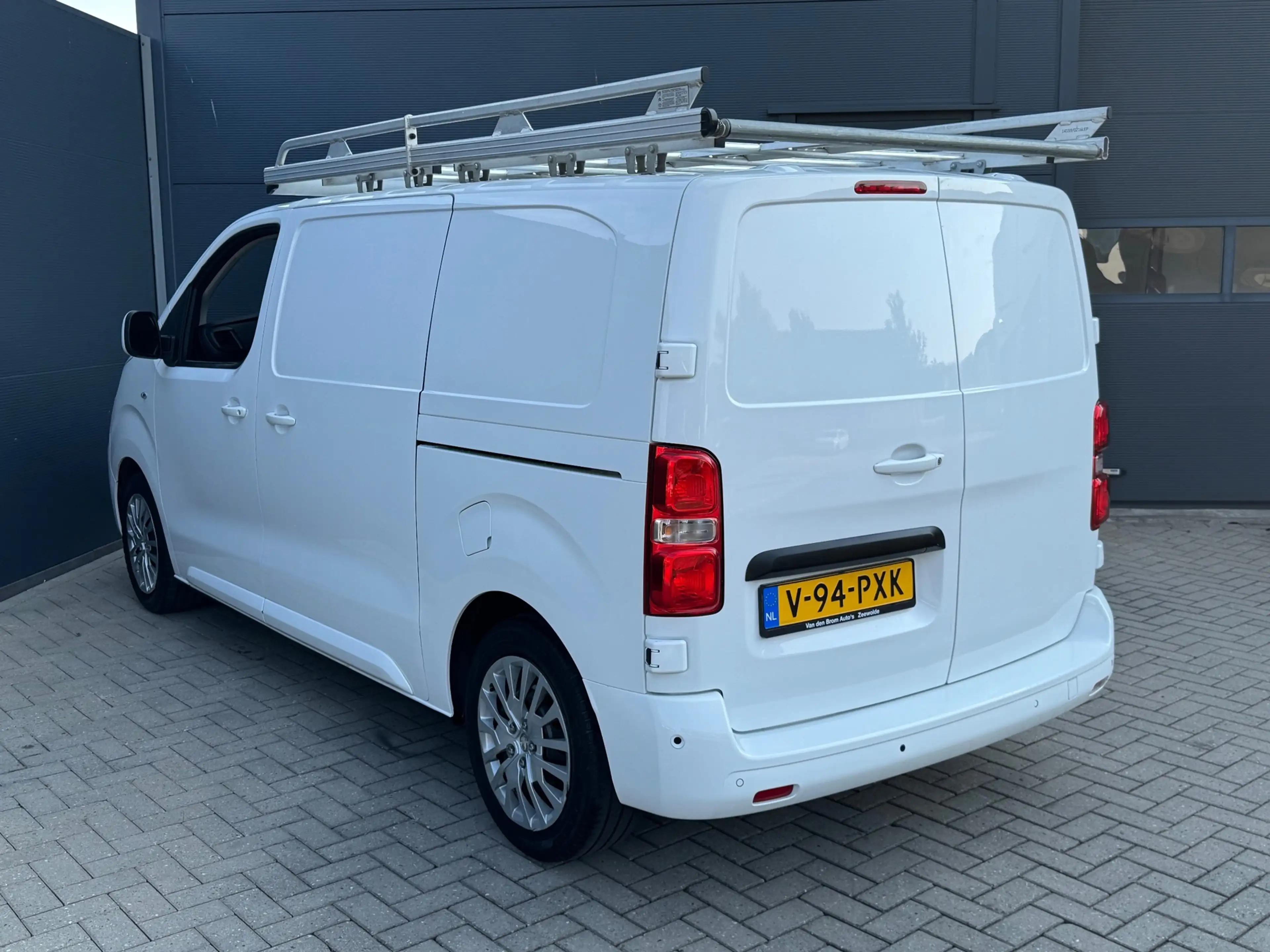 Peugeot Expert 1.5 BlueHDI / Lang / 360 / 2 X Zijdeur / Imperiaal — photo 4