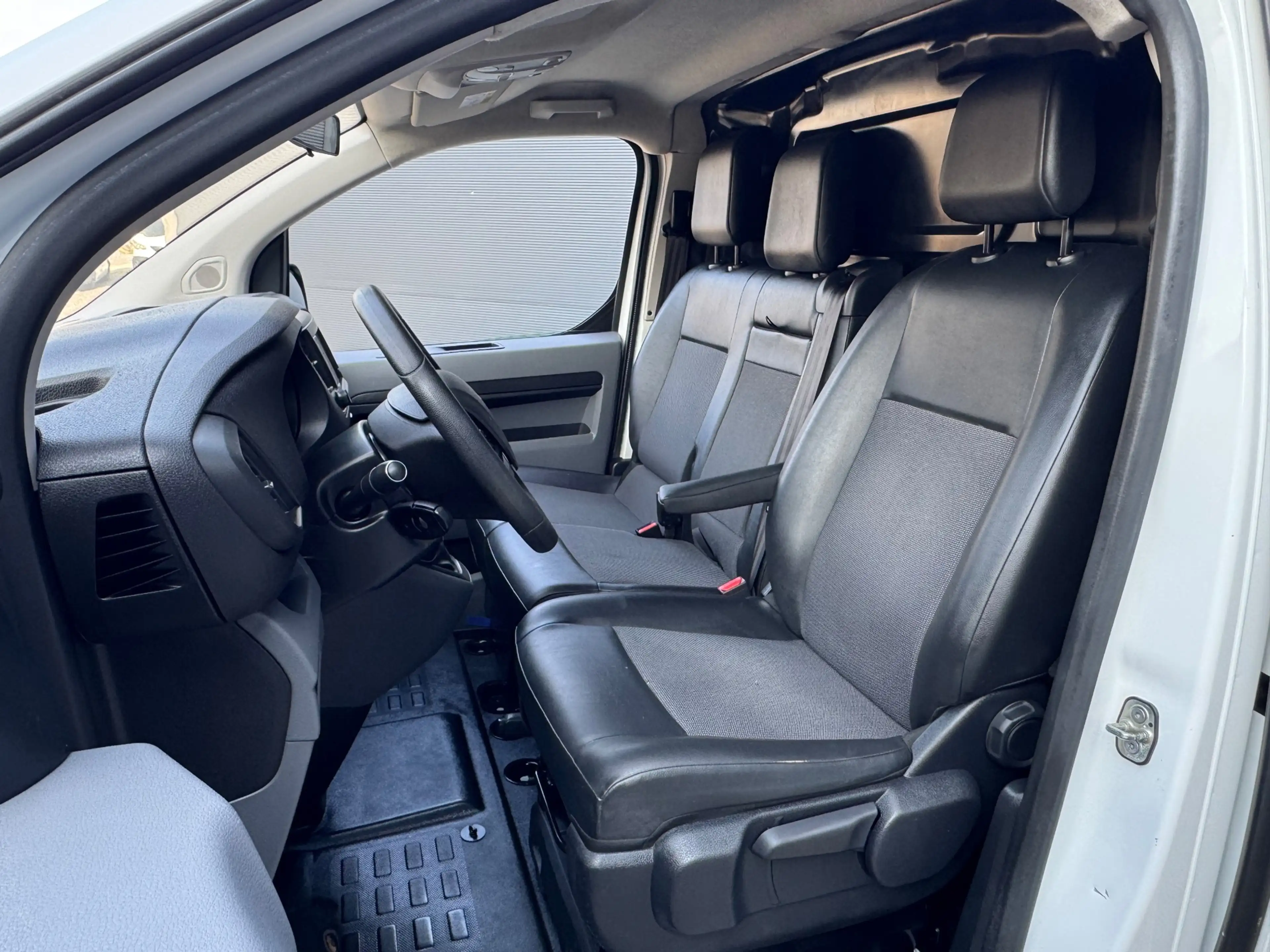 Peugeot Expert 1.5 BlueHDI / Lang / 360 / 2 X Zijdeur / Imperiaal — photo 6