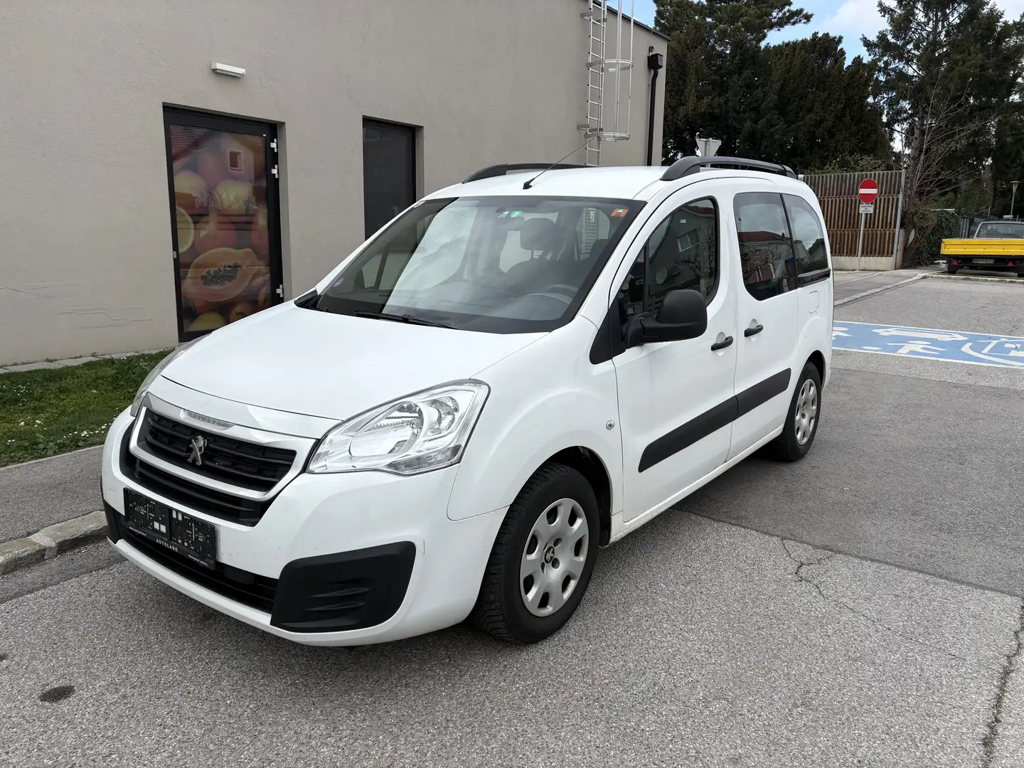 Peugeot Partner Tepee Active 1,2 PureTech 110 - 1