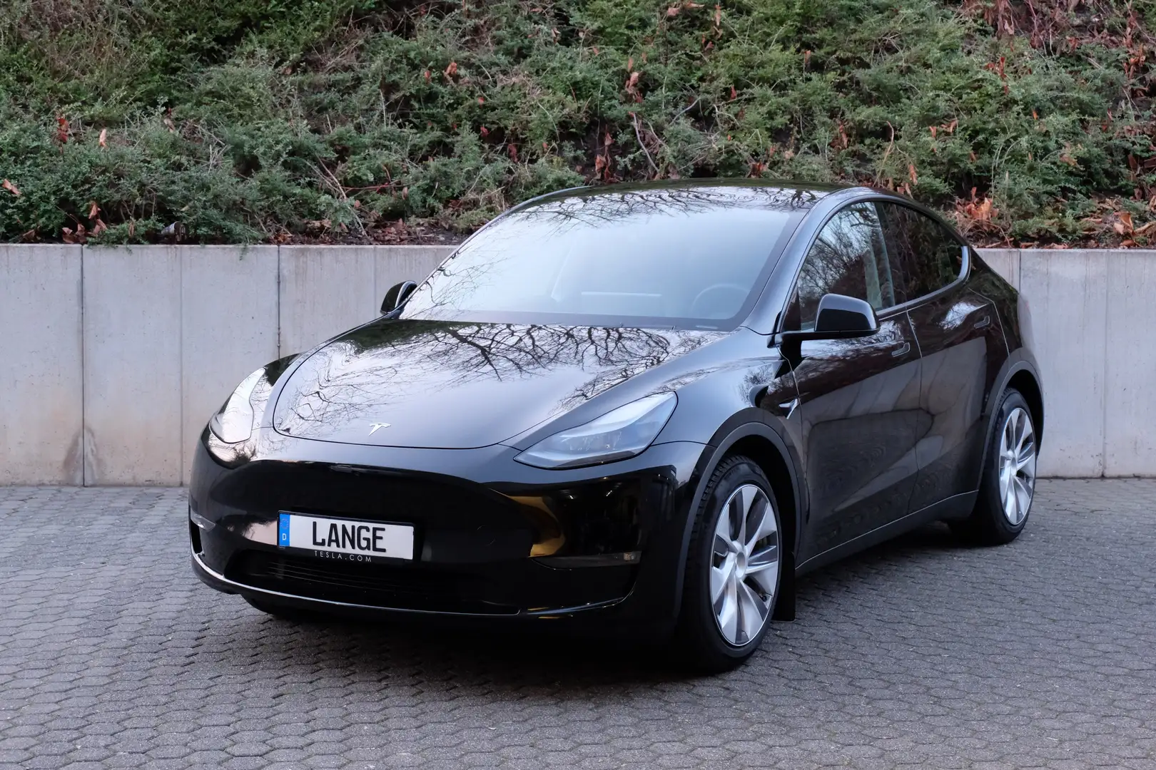 Tesla Model Y Long Range Dual AWD, AHK, Autopilot 3, NEUWERTIG ! Noir - 2