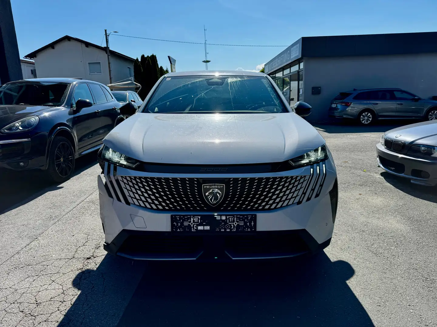 Peugeot 3008 Hybrid 136 E-DCS6 Allure Aut. Blanco - 2