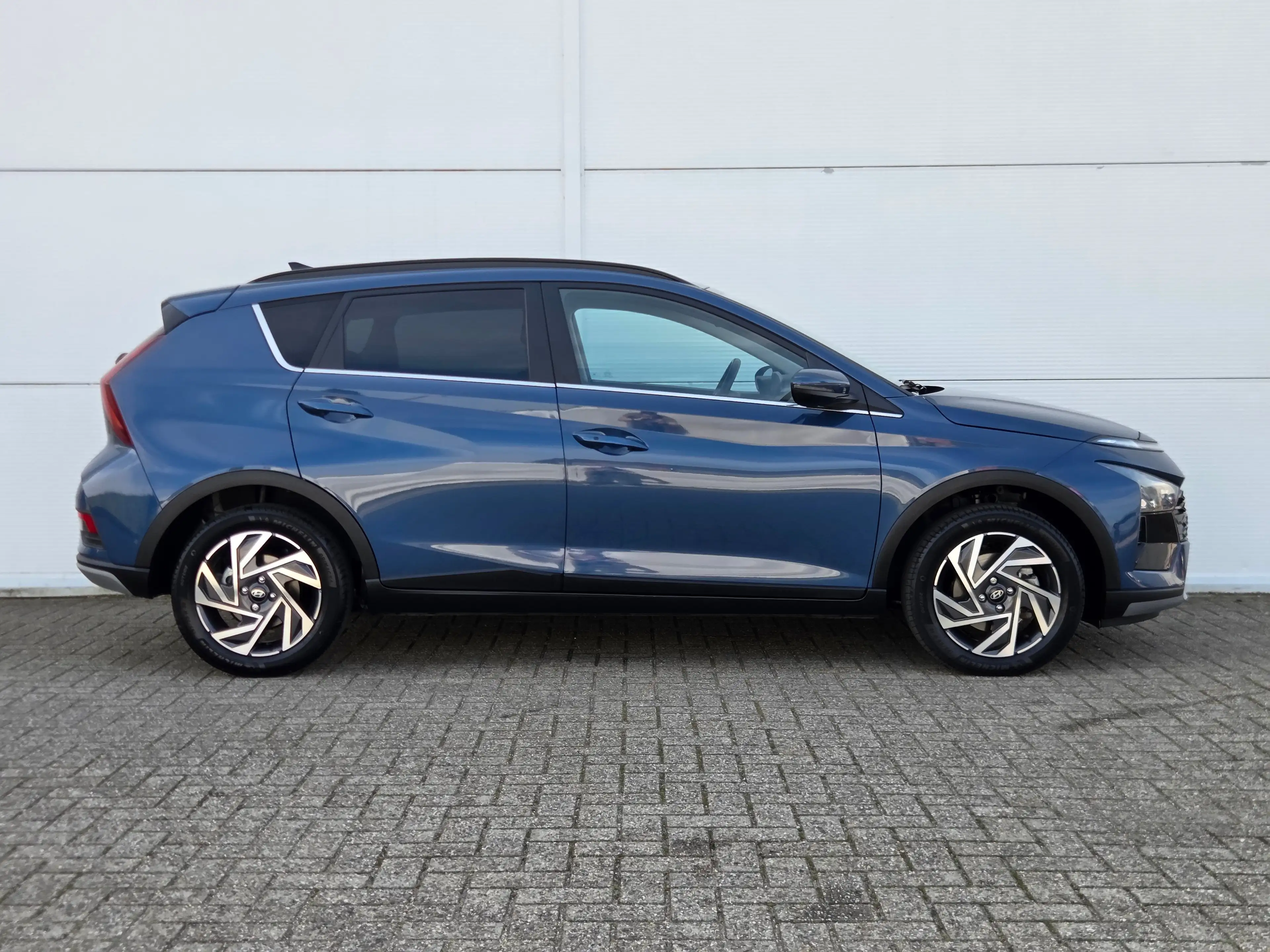 Hyundai BAYON 1.0 T-GDI Premium Sky Apple Carplay/Android Auto / — photo 2