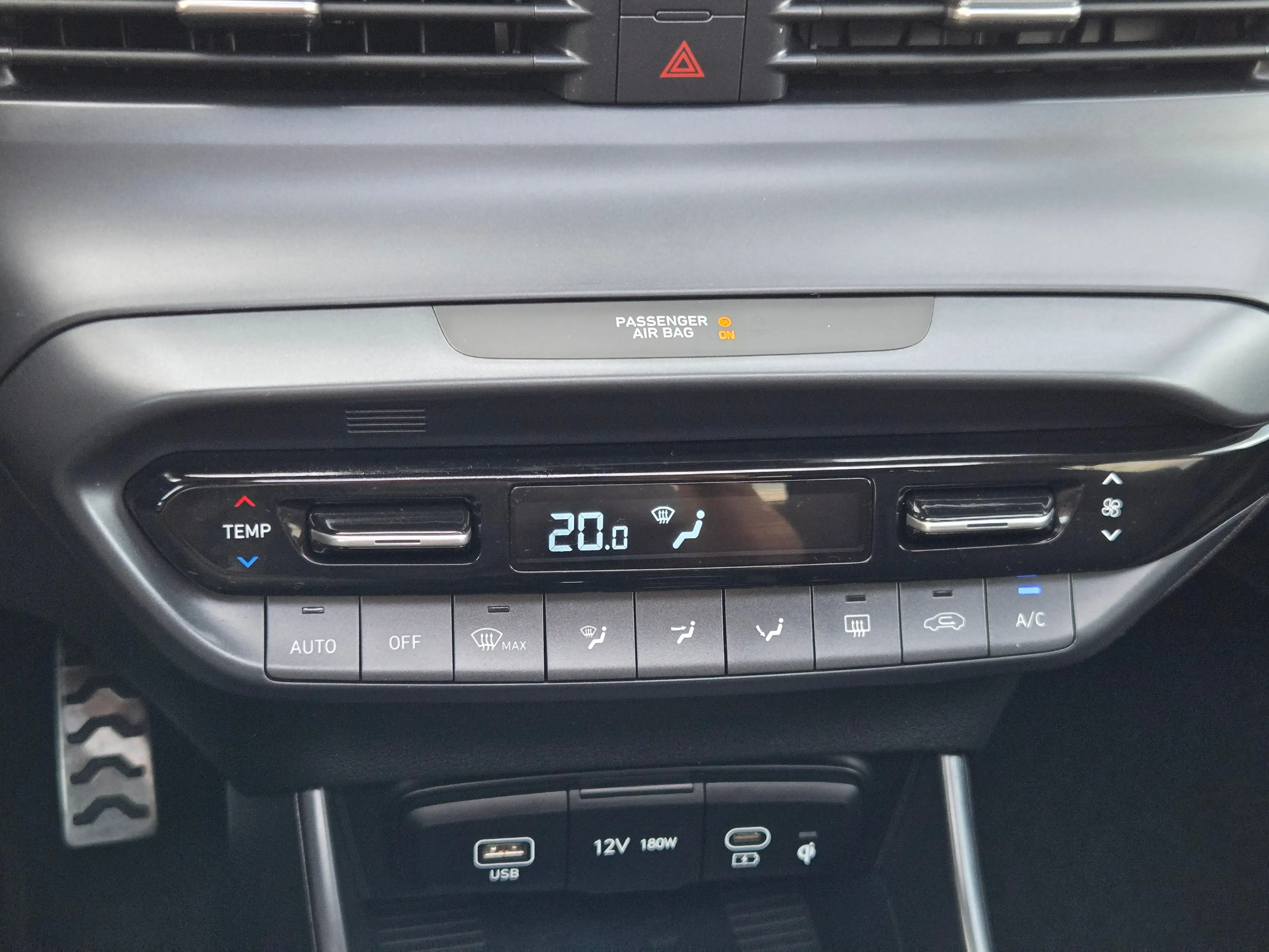 Hyundai BAYON 1.0 T-GDI Premium Sky Apple Carplay/Android Auto / — photo 12