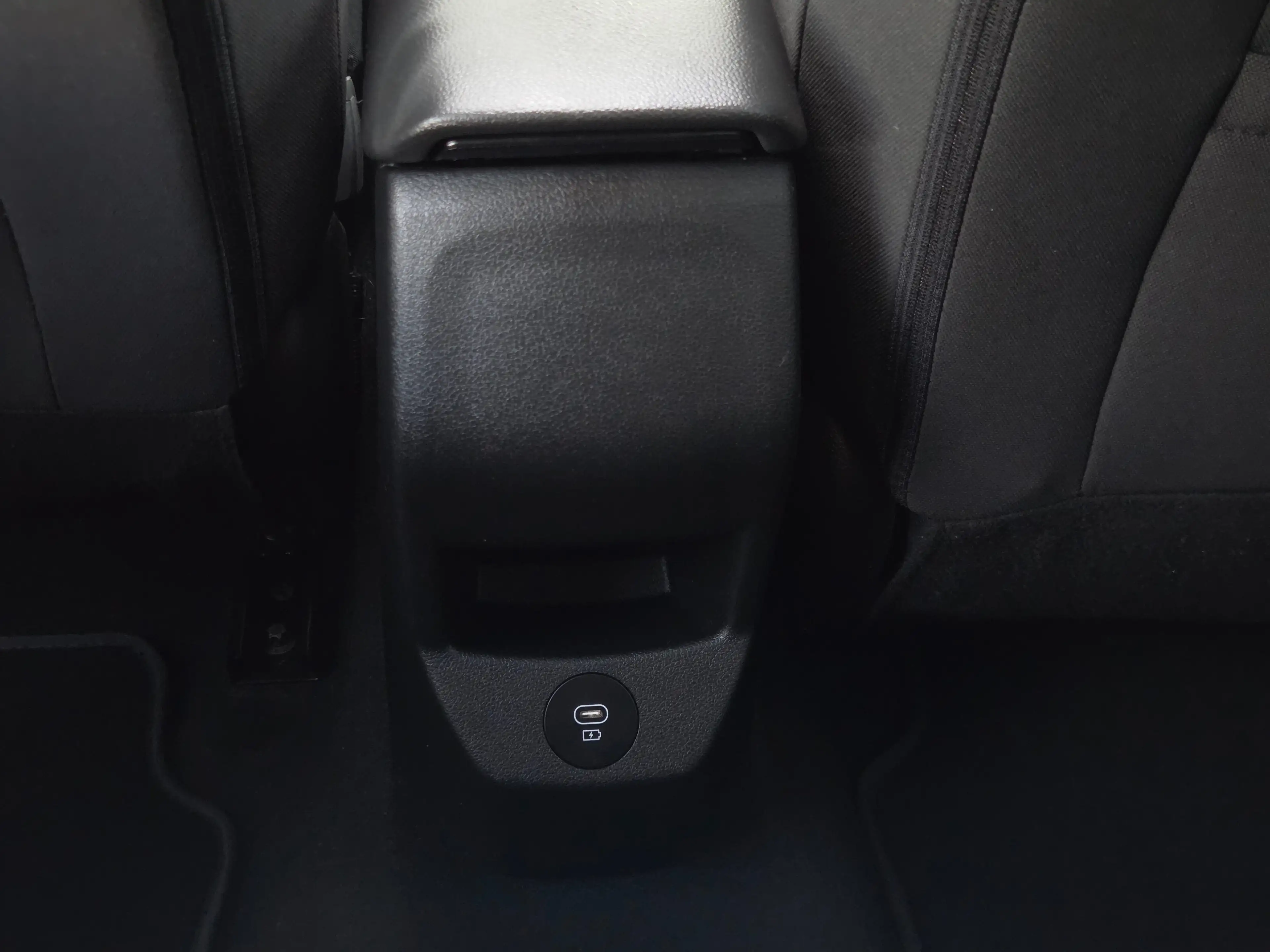 Hyundai BAYON 1.0 T-GDI Premium Sky Apple Carplay/Android Auto / — photo 35