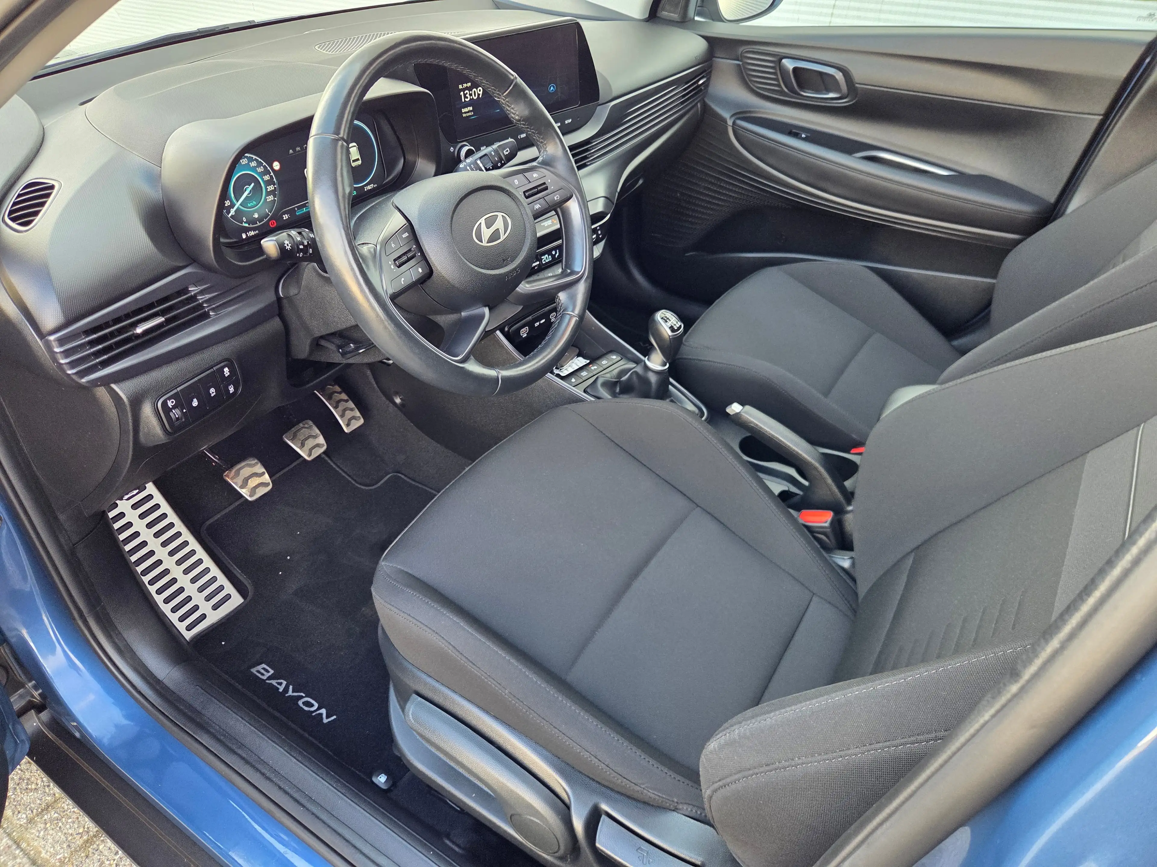 Hyundai BAYON 1.0 T-GDI Premium Sky Apple Carplay/Android Auto / — photo 44