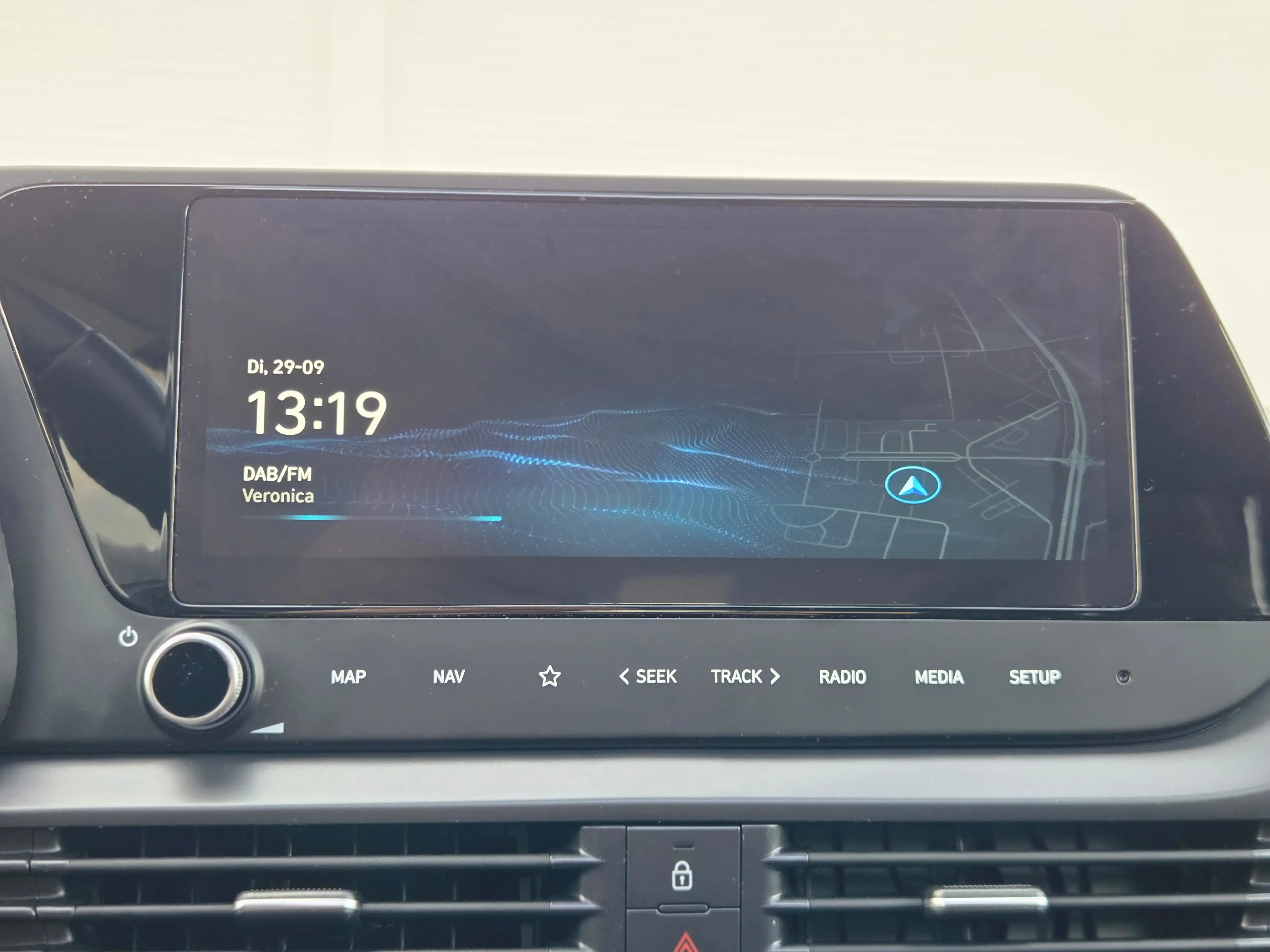 Hyundai BAYON 1.0 T-GDI Premium Sky Apple Carplay/Android Auto / — photo 18