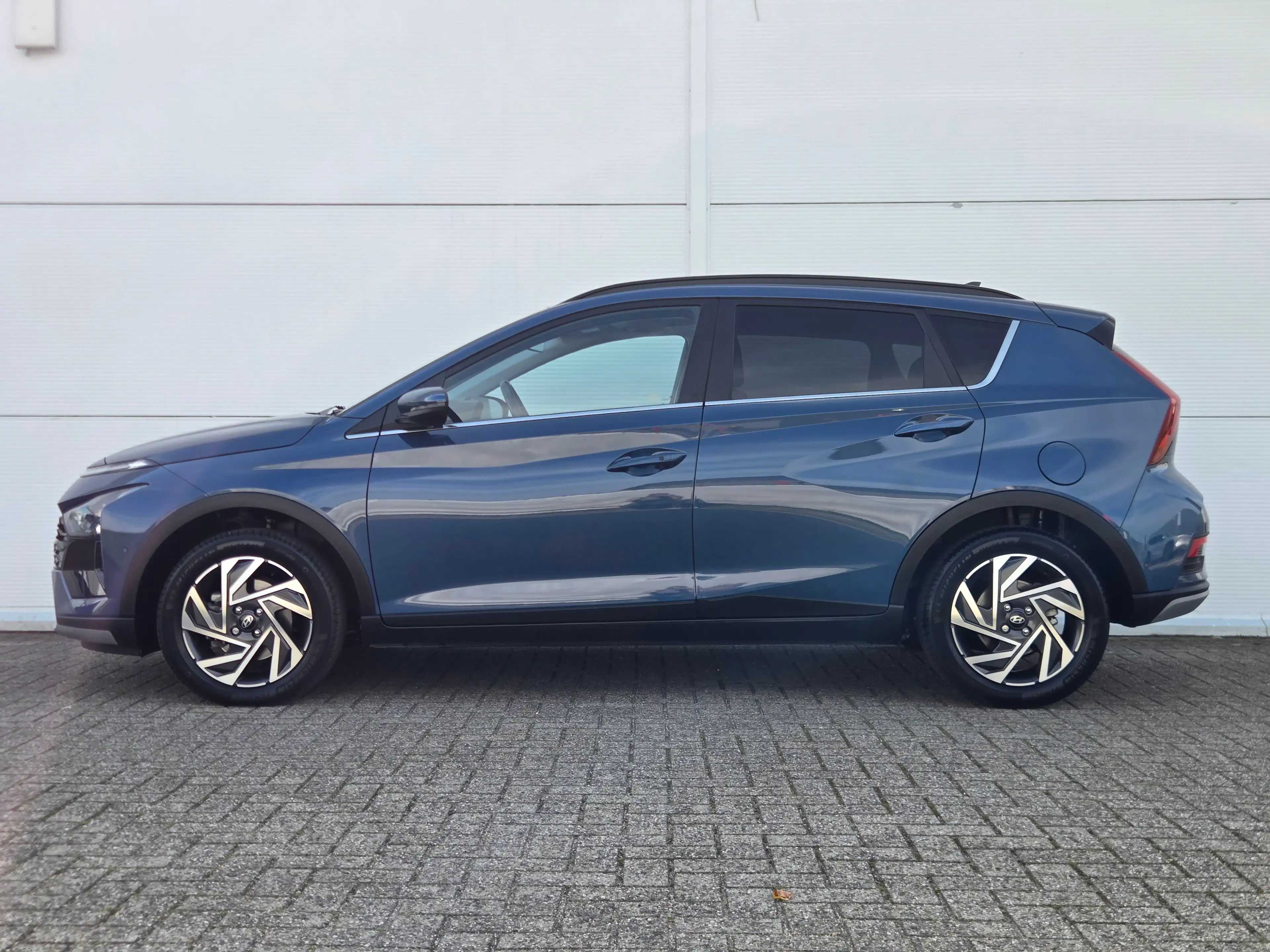 Hyundai BAYON 1.0 T-GDI Premium Sky Apple Carplay/Android Auto / — photo 45
