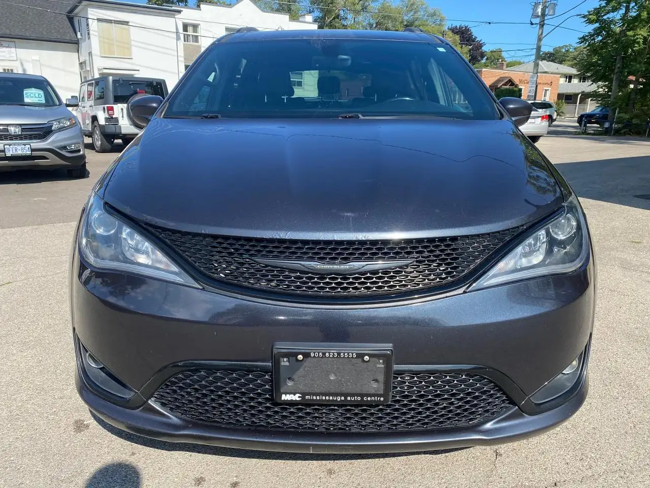Chrysler Pacifica снимка Chrysler Pacifica