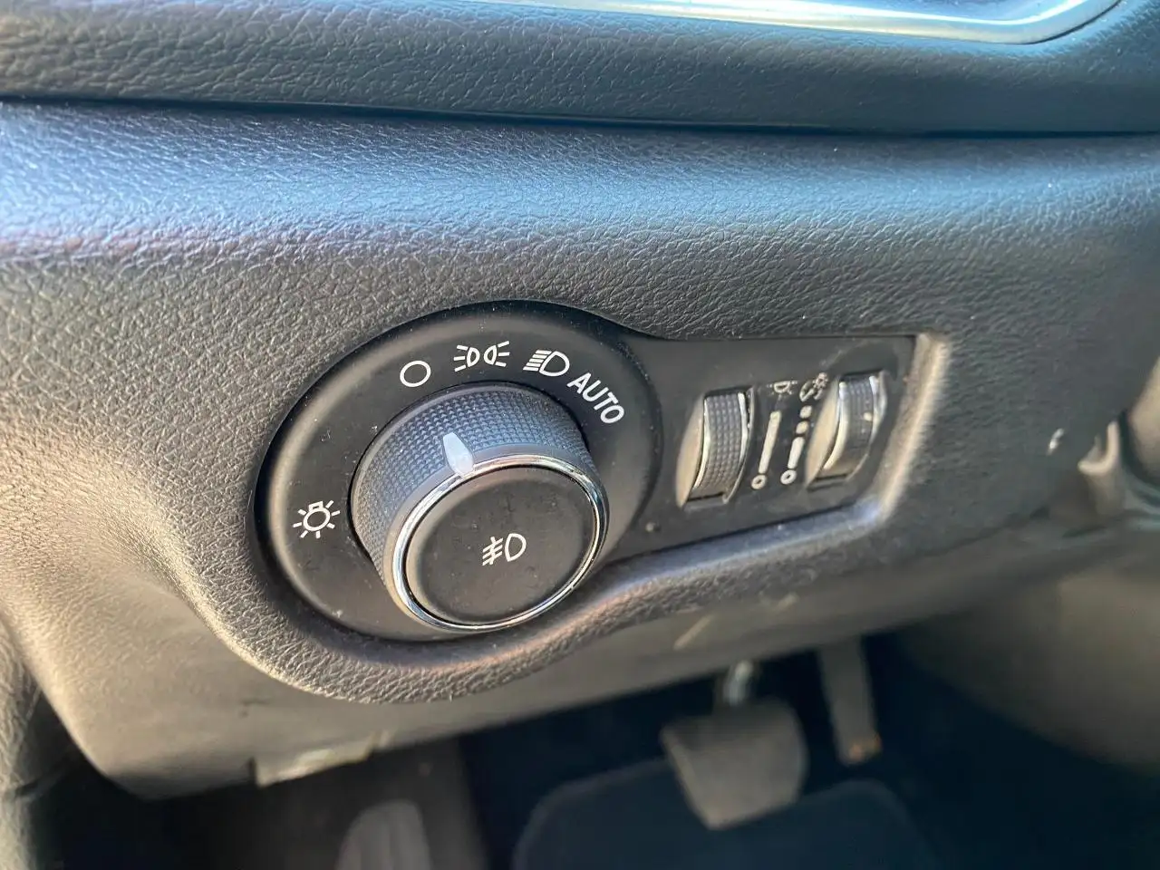 Chrysler Pacifica снимка Chrysler Pacifica