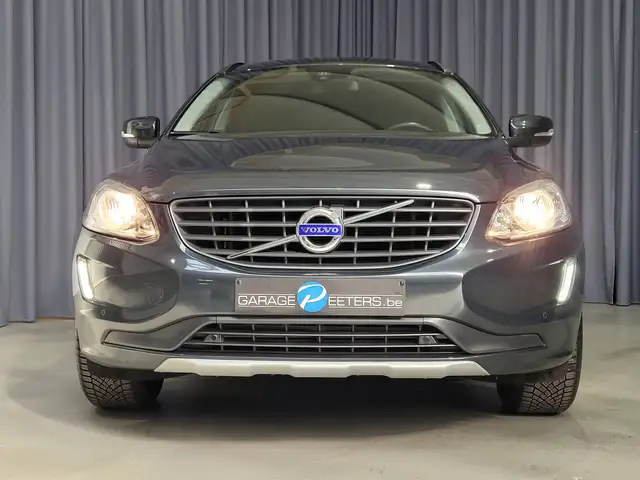 Volvo XC60 view 5