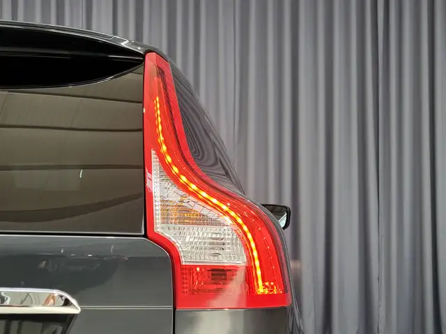 Volvo XC60 view 29