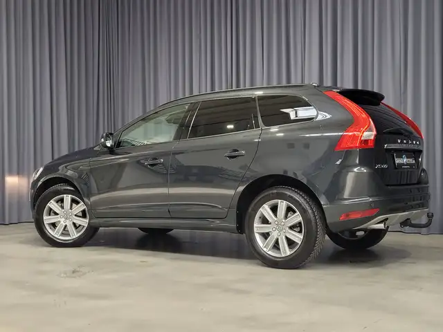 Volvo XC60 view 9