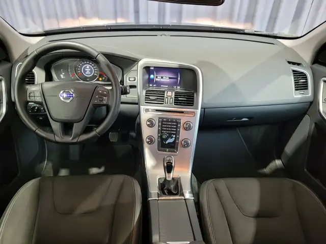 Volvo XC60 view 12