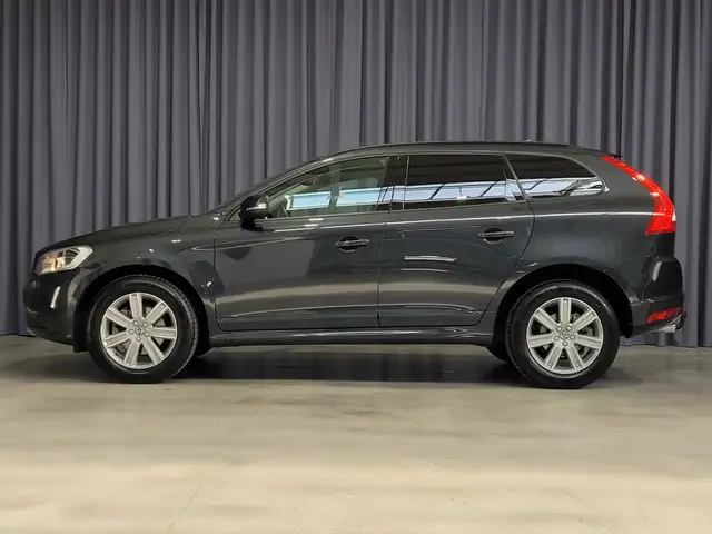 Volvo XC60 view 2