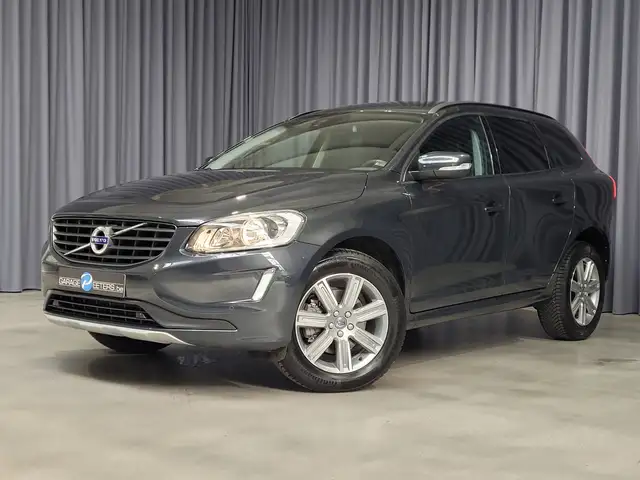Volvo XC60 view 3