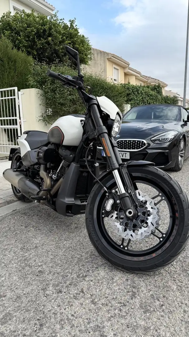 Harley-Davidson FXDR 114 Custon Blanco - 1