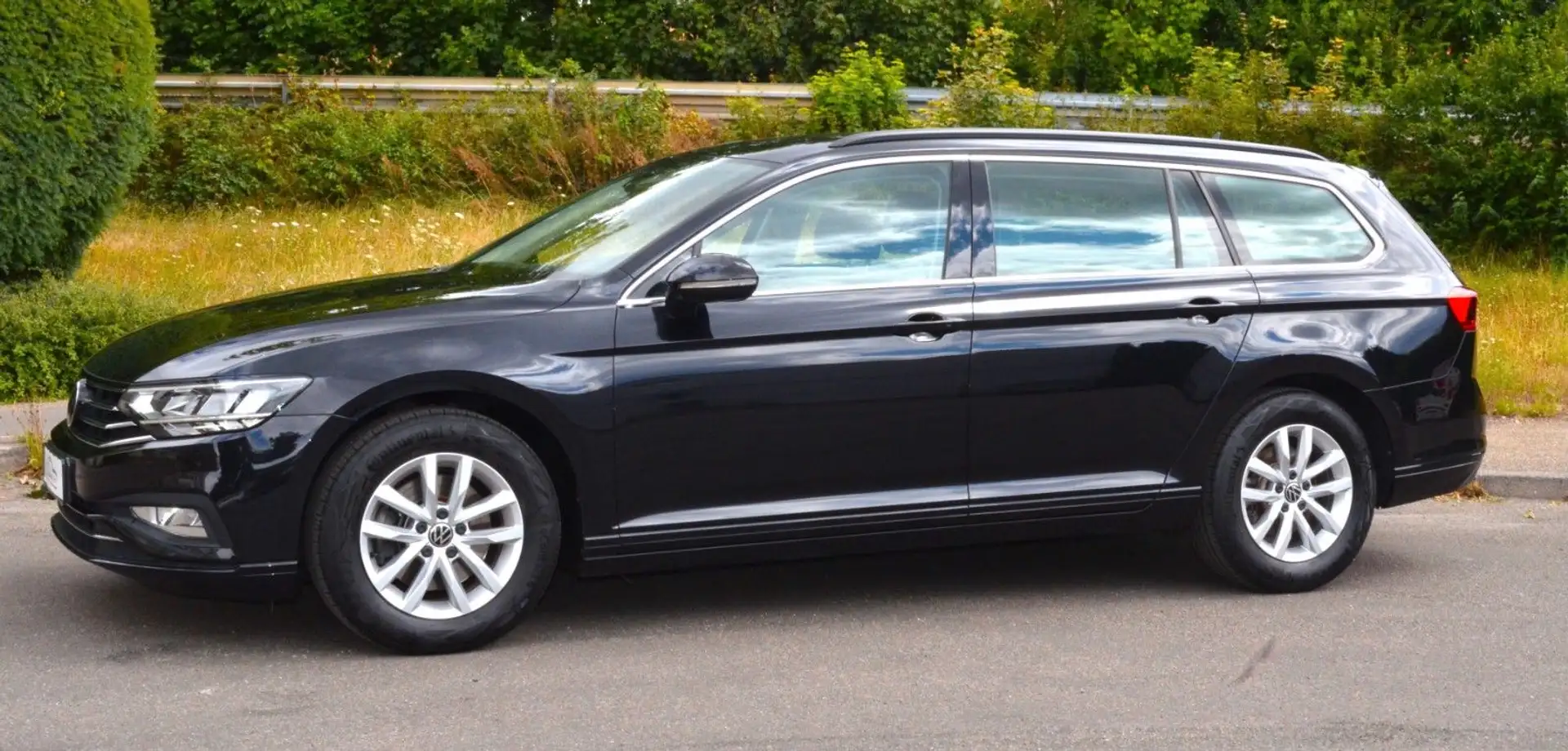 Volkswagen Passat Variant 2.0 TDI DSG Business Negro - 2
