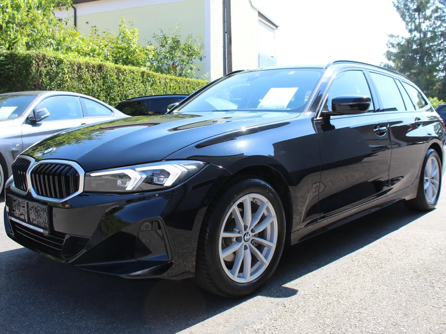 BMW 318 318 i Aut G21 Top Zustand! Nur 8500 Km! 1 Besitz! Schwarz - 1